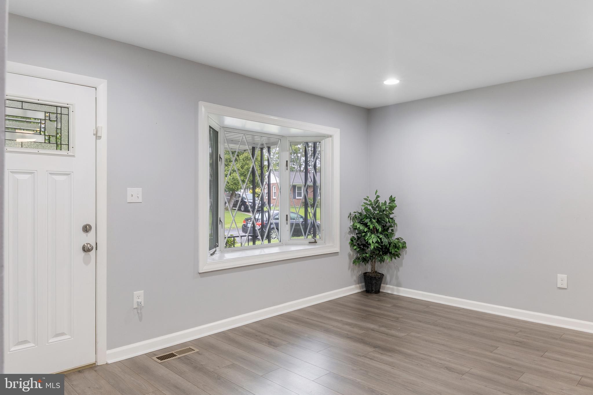 1125 Wynbrook Rd