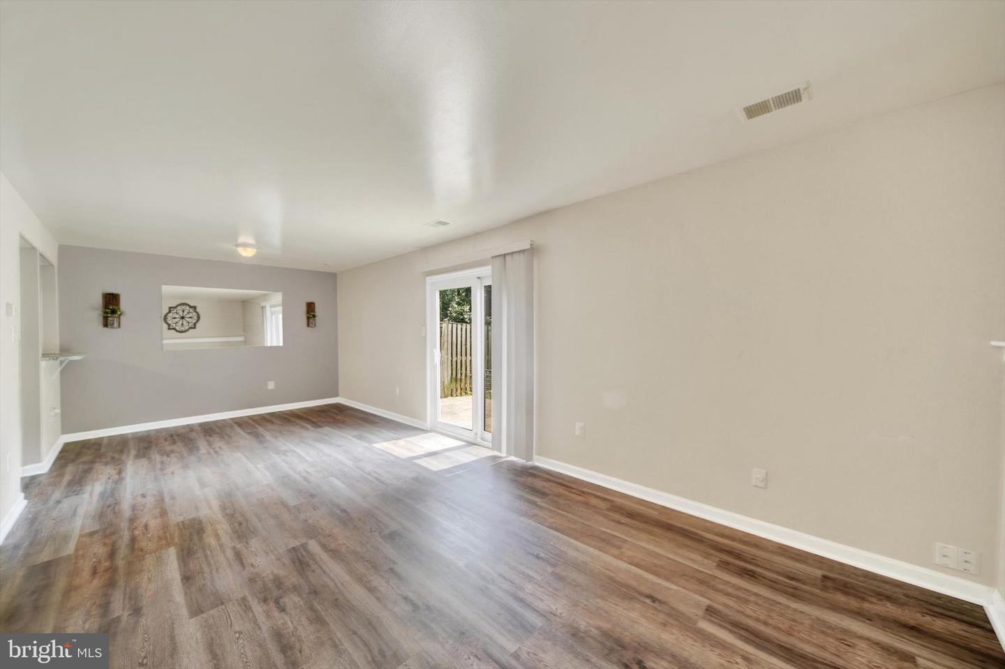 281 Ternwing Dr