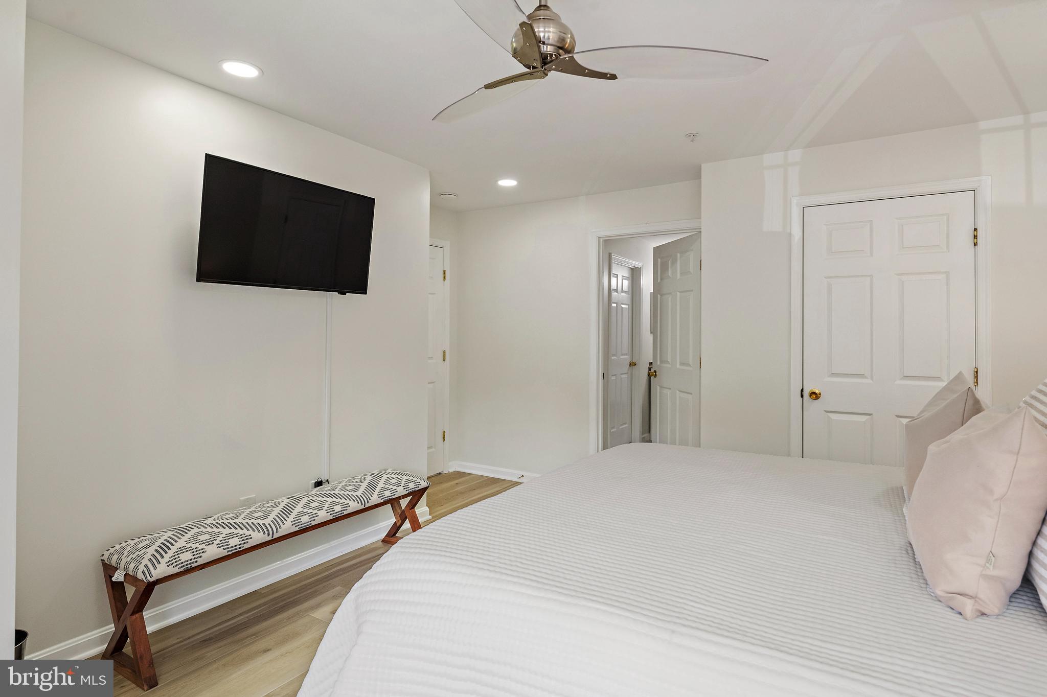 2026 GOV THOMAS BLADEN WAY 203