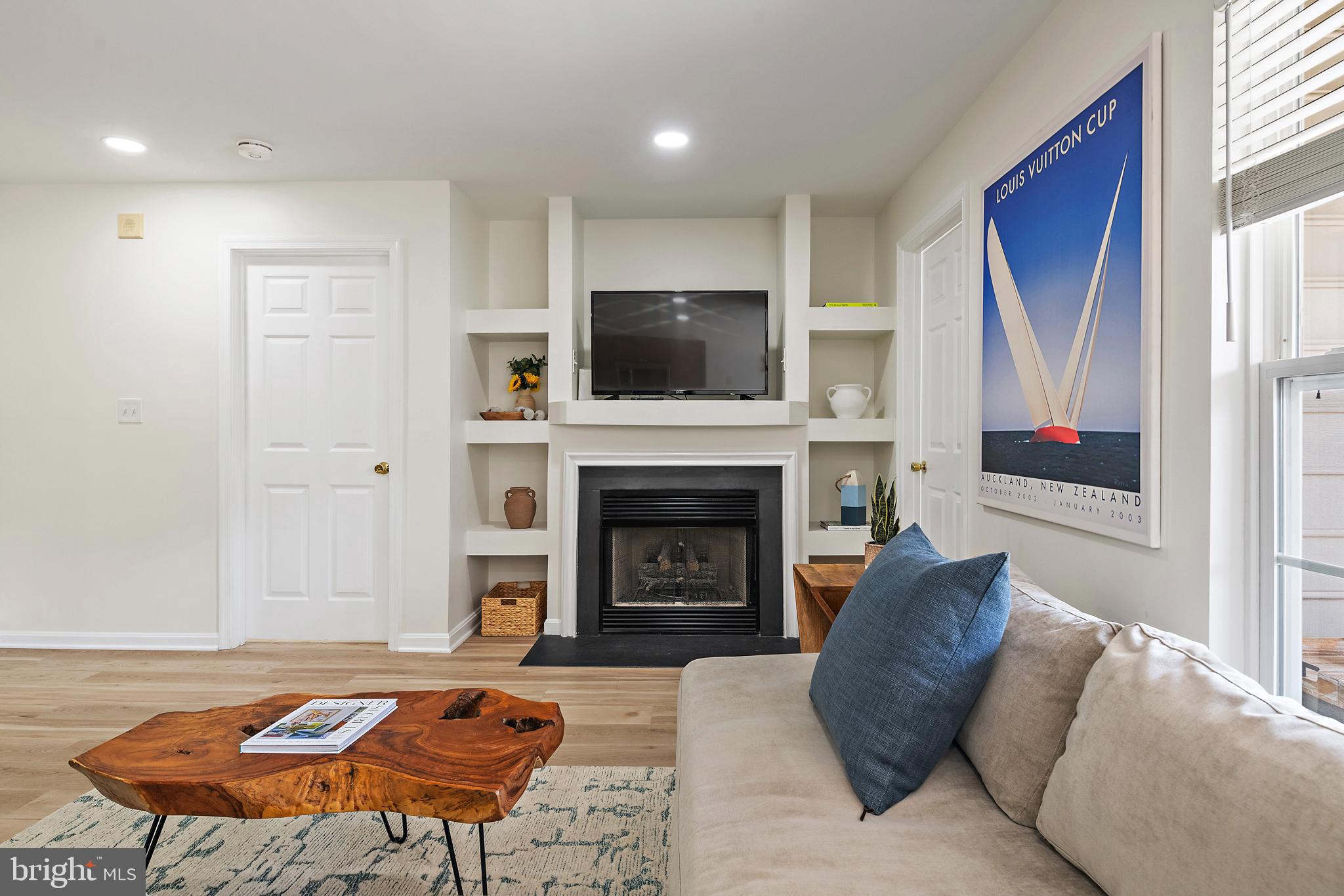 2026 GOV THOMAS BLADEN WAY 203