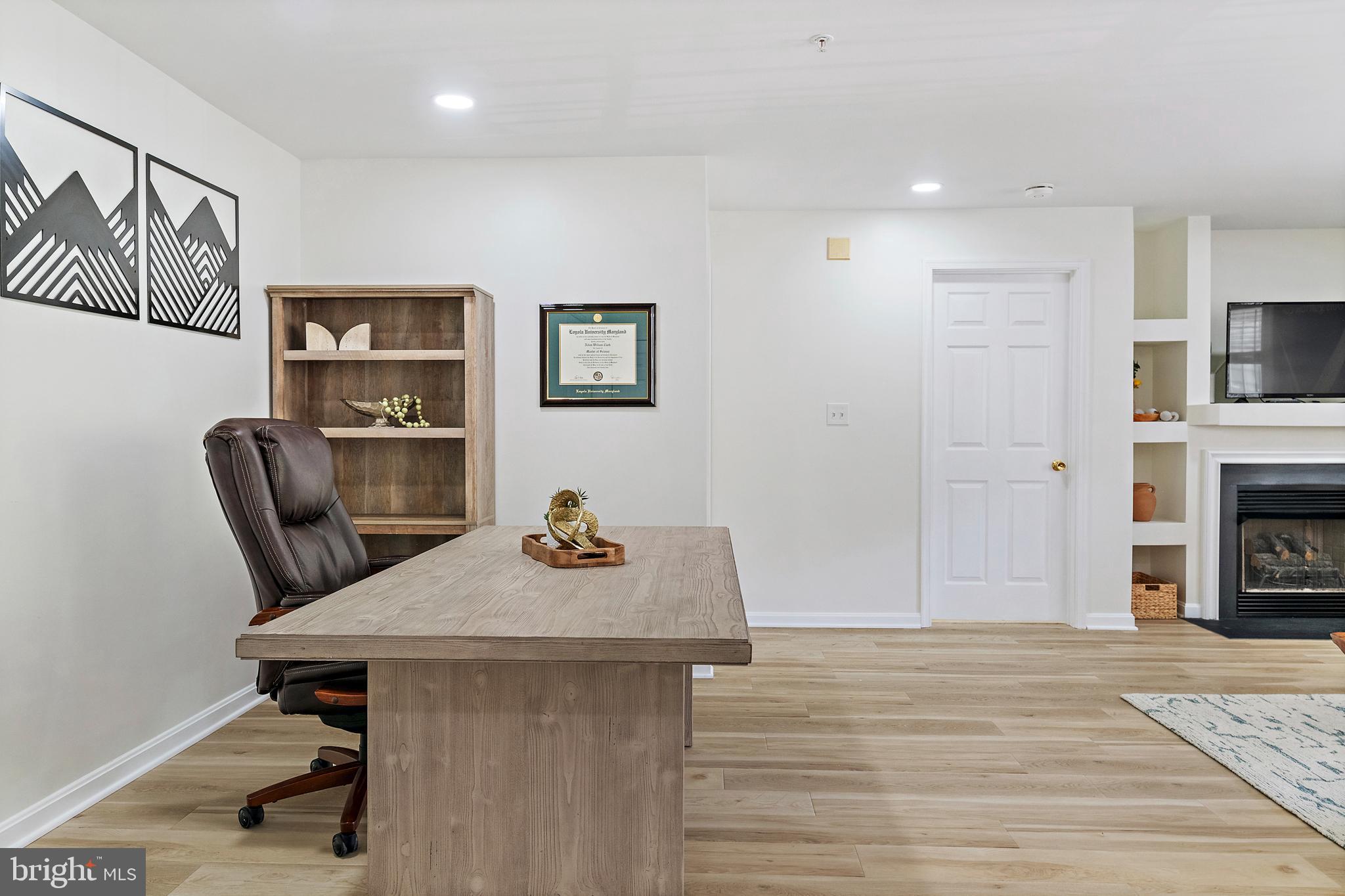 2026 GOV THOMAS BLADEN WAY 203