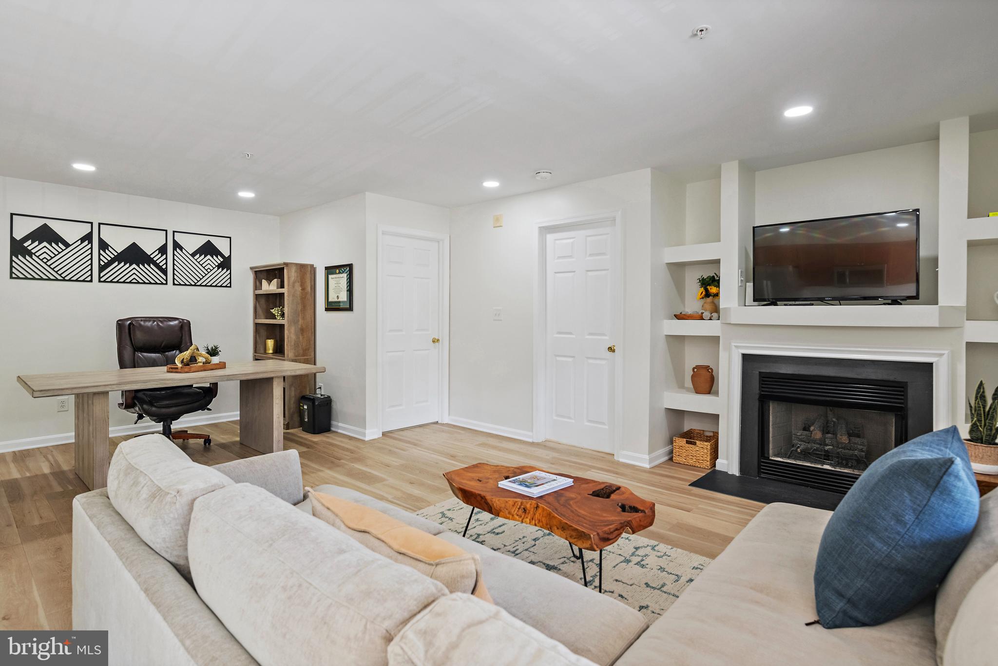 2026 GOV THOMAS BLADEN WAY 203