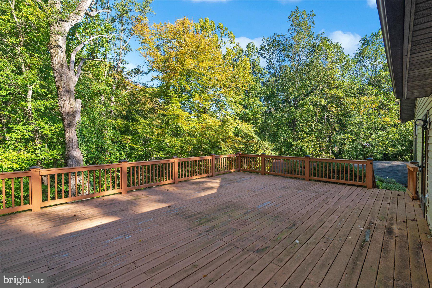 1496 RIVER ROAD