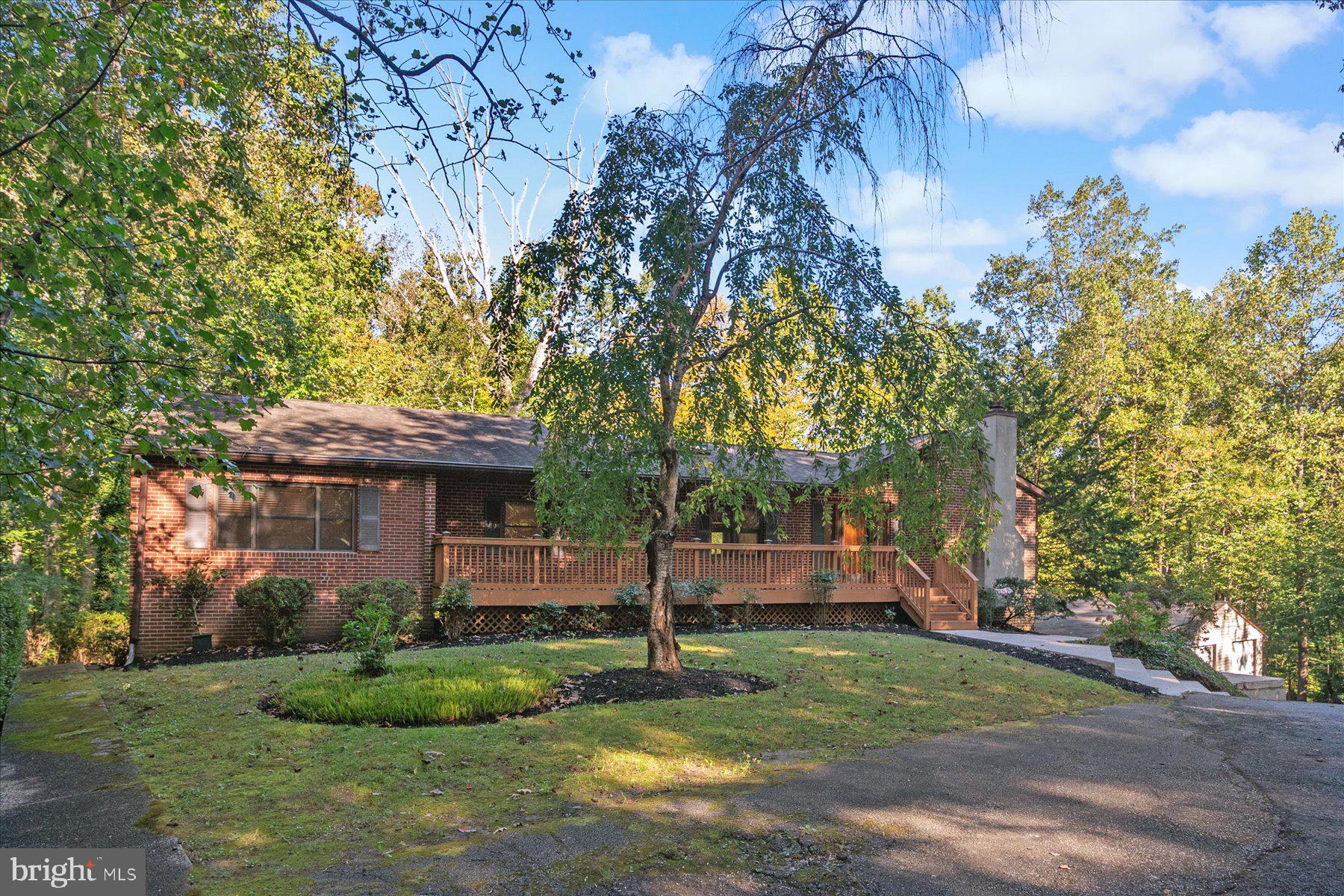1496 RIVER ROAD