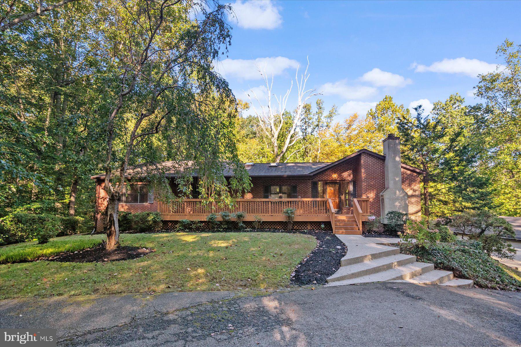 1496 RIVER ROAD