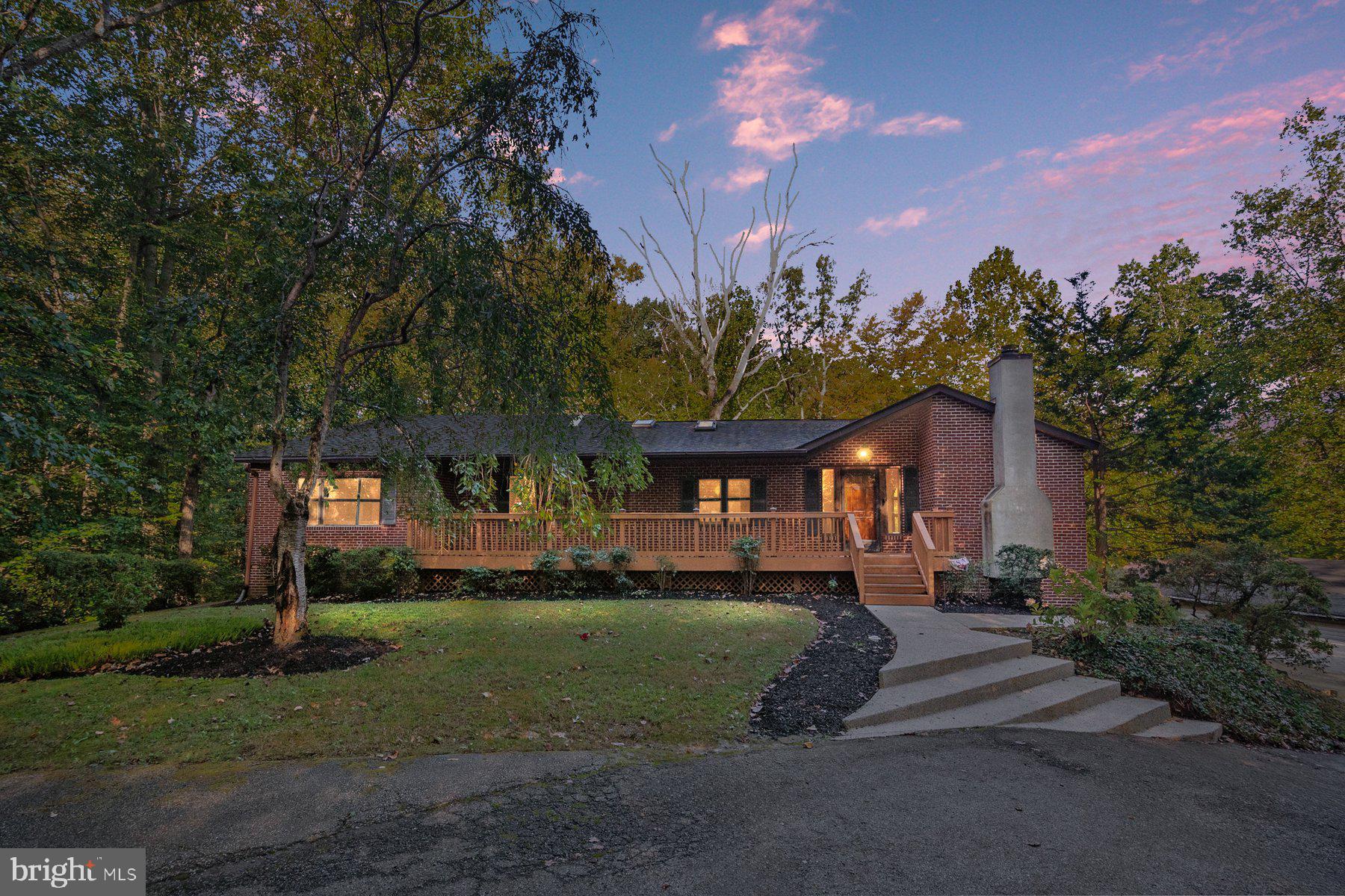 1496 RIVER ROAD