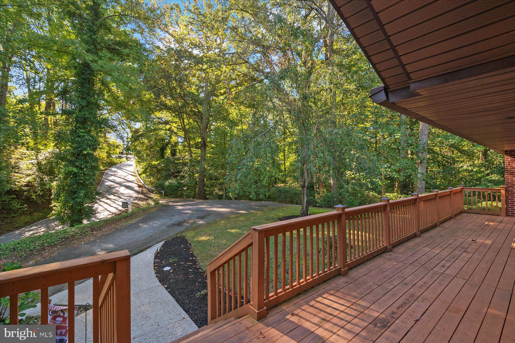 1496 RIVER ROAD