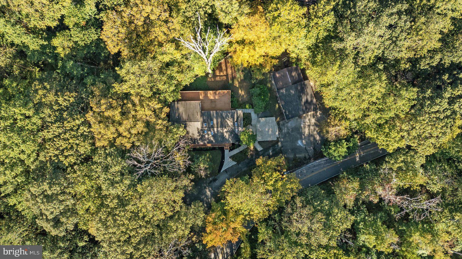 1496 RIVER ROAD