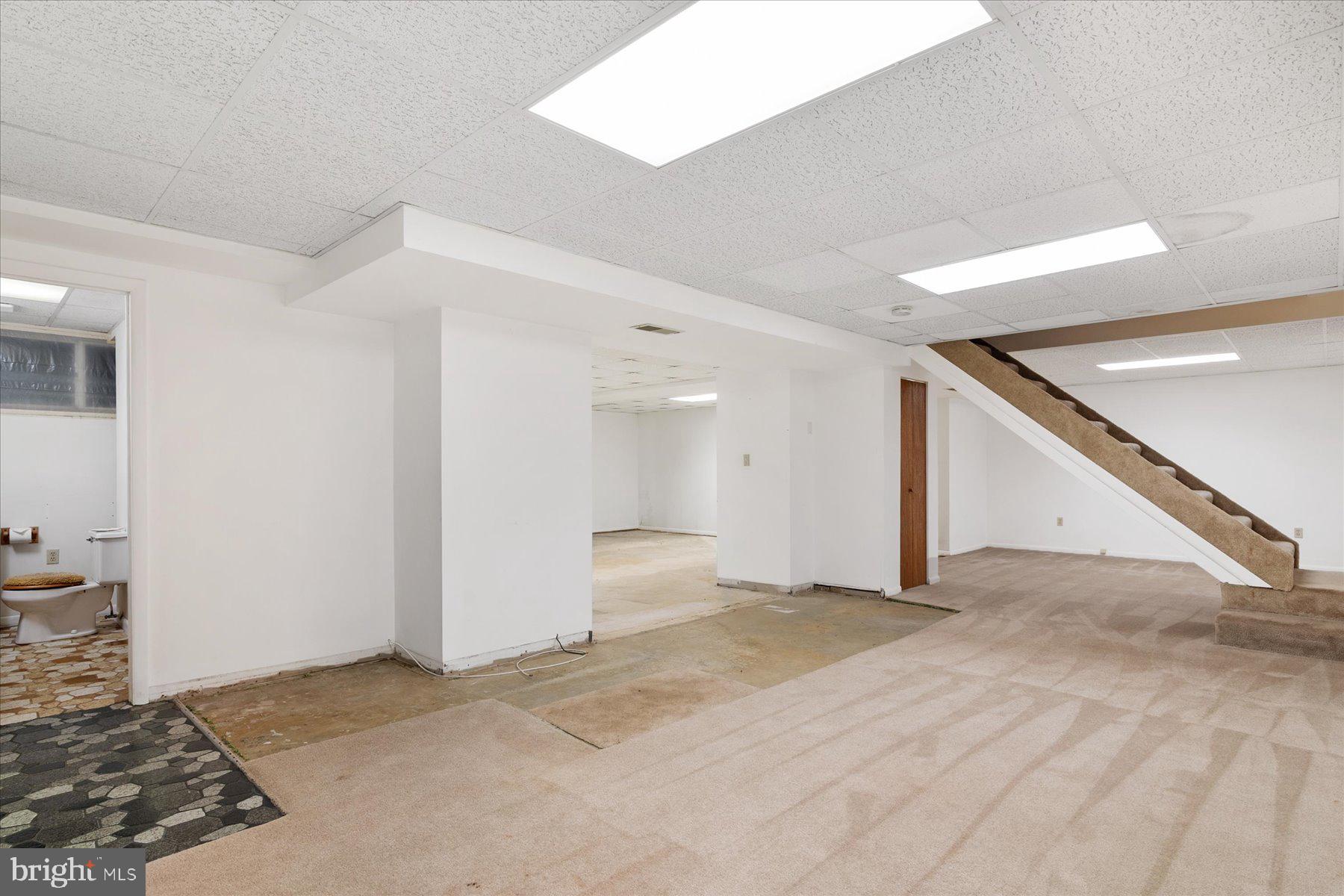 1496 RIVER ROAD