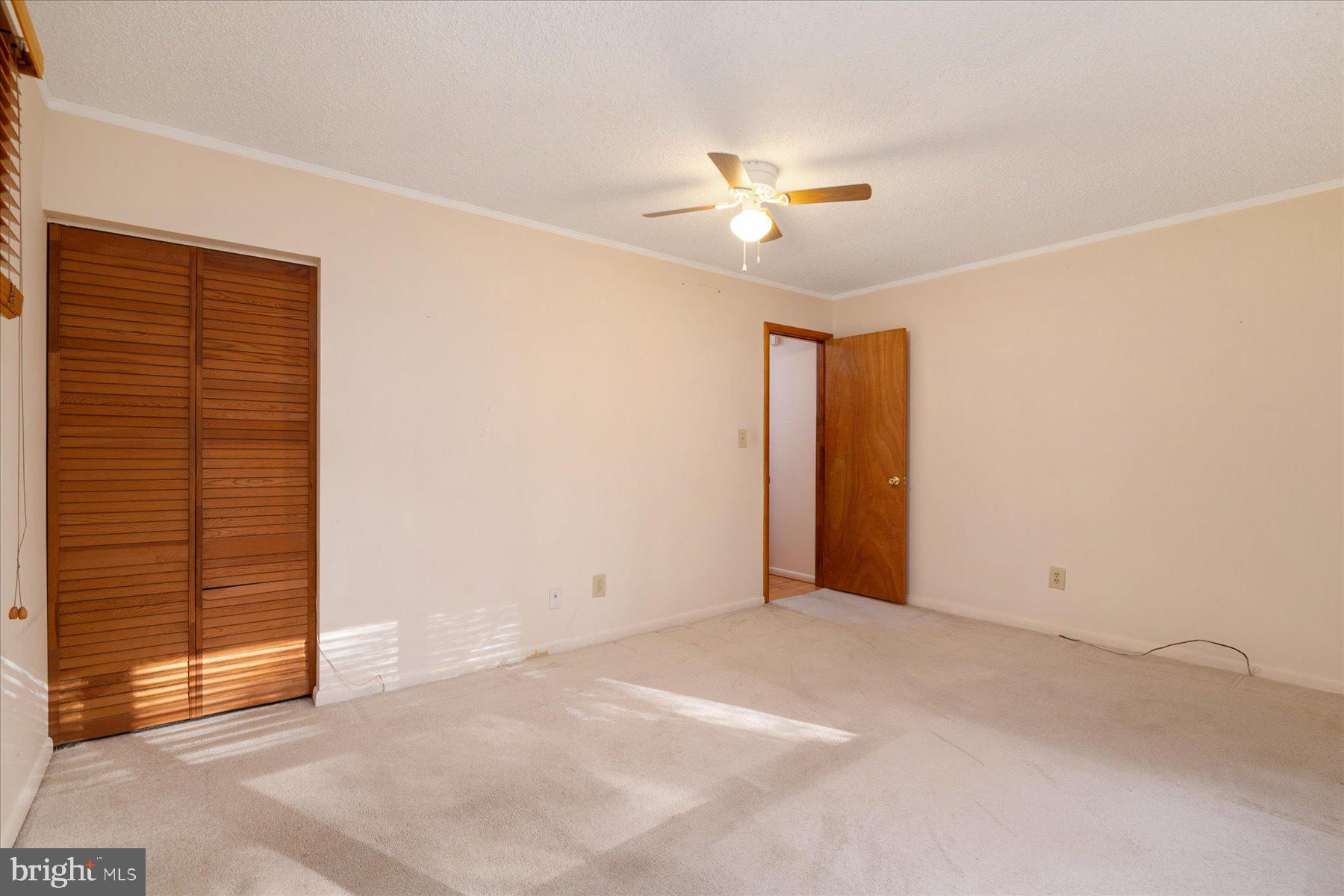 1496 RIVER ROAD