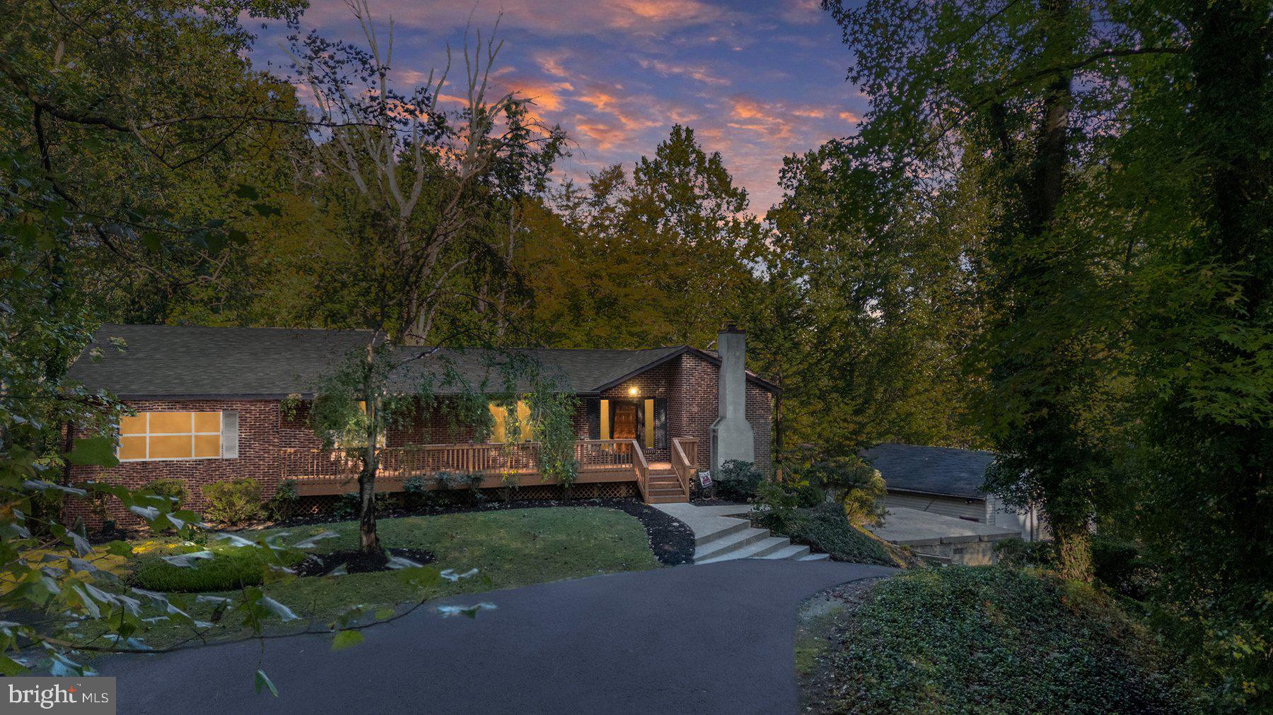 1496 RIVER ROAD