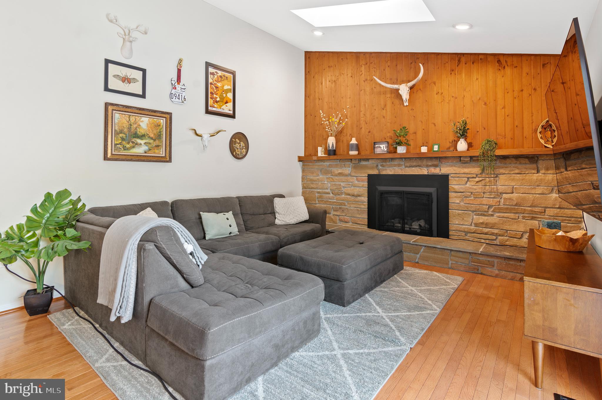 202 AUTUMN LEAF PLACE