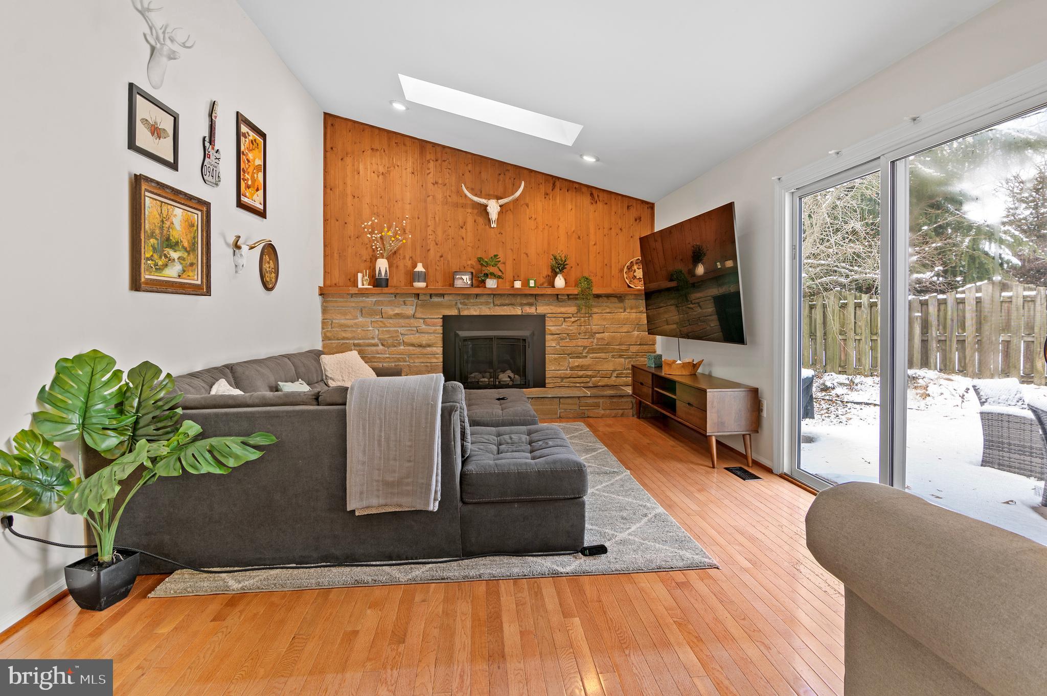 202 AUTUMN LEAF PLACE