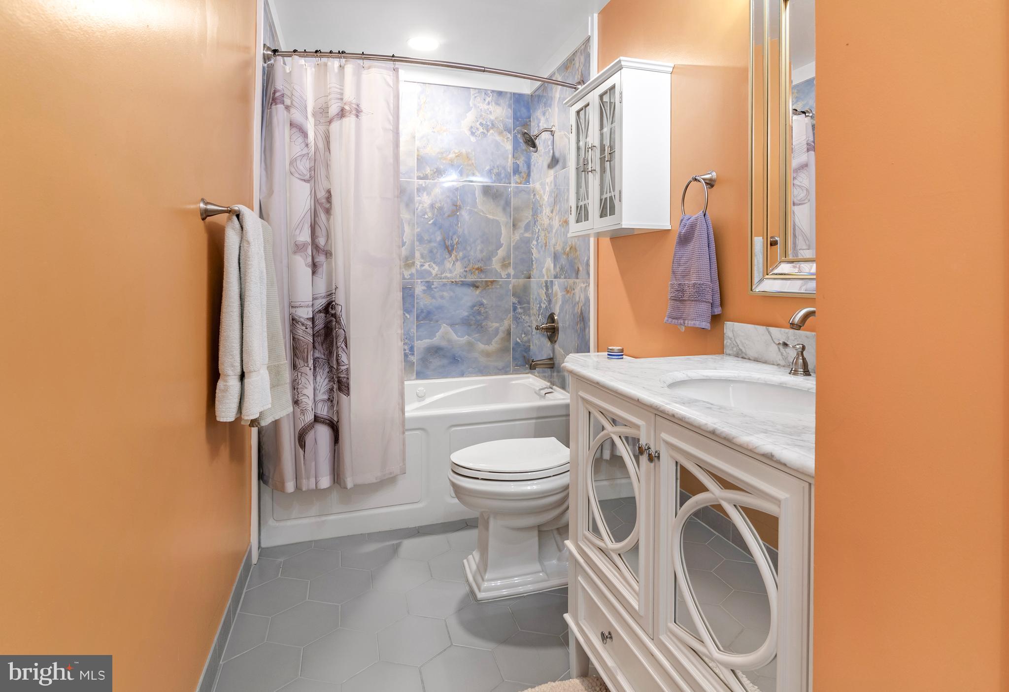 202 AUTUMN LEAF PLACE