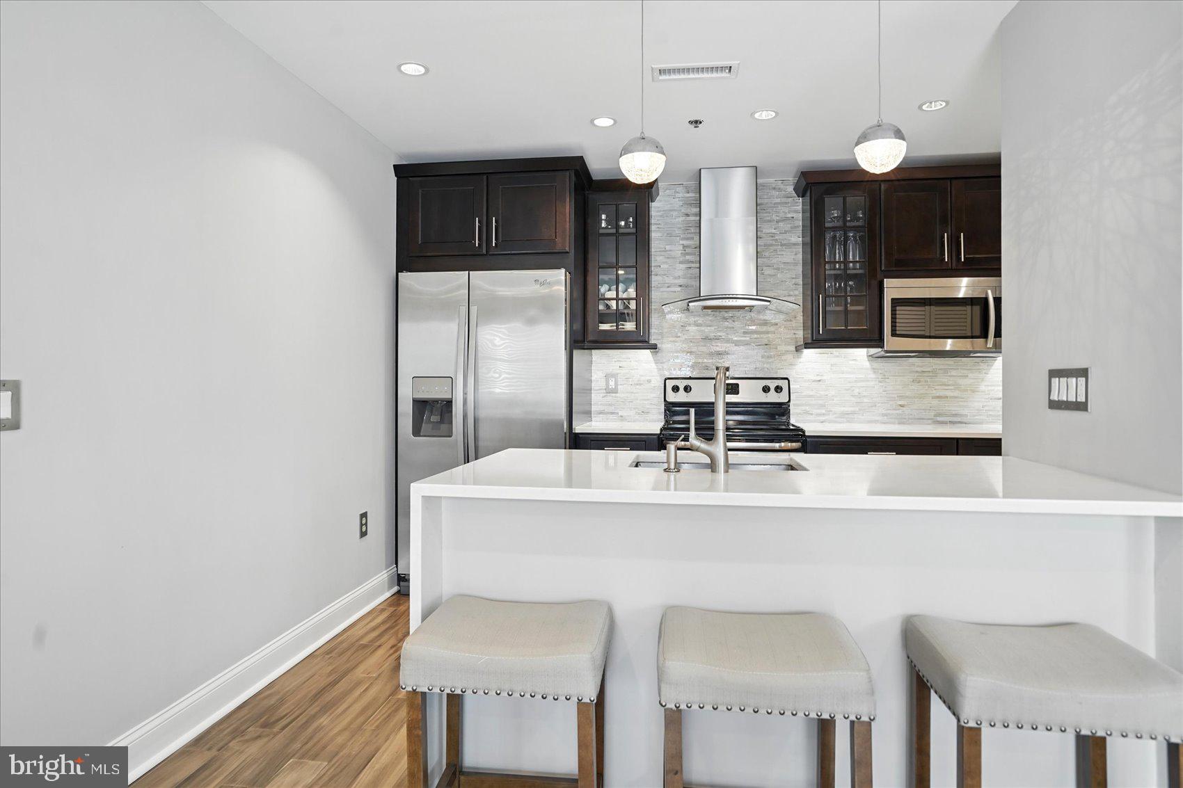 2702 Lighthouse Pt E #727