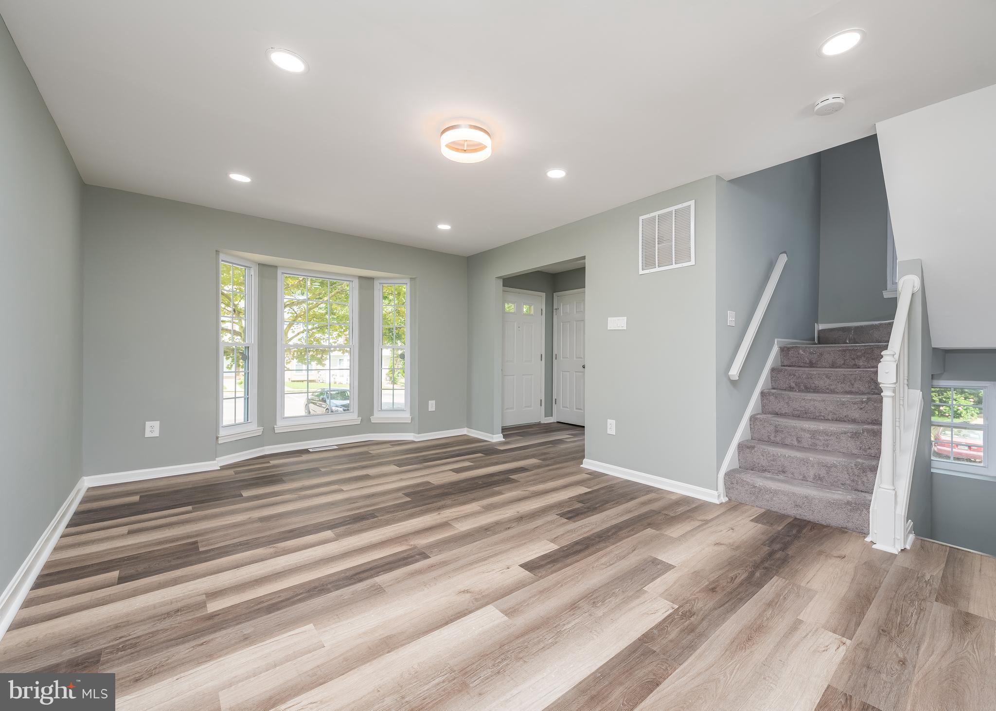 21 HIDDENCREEK COURT
