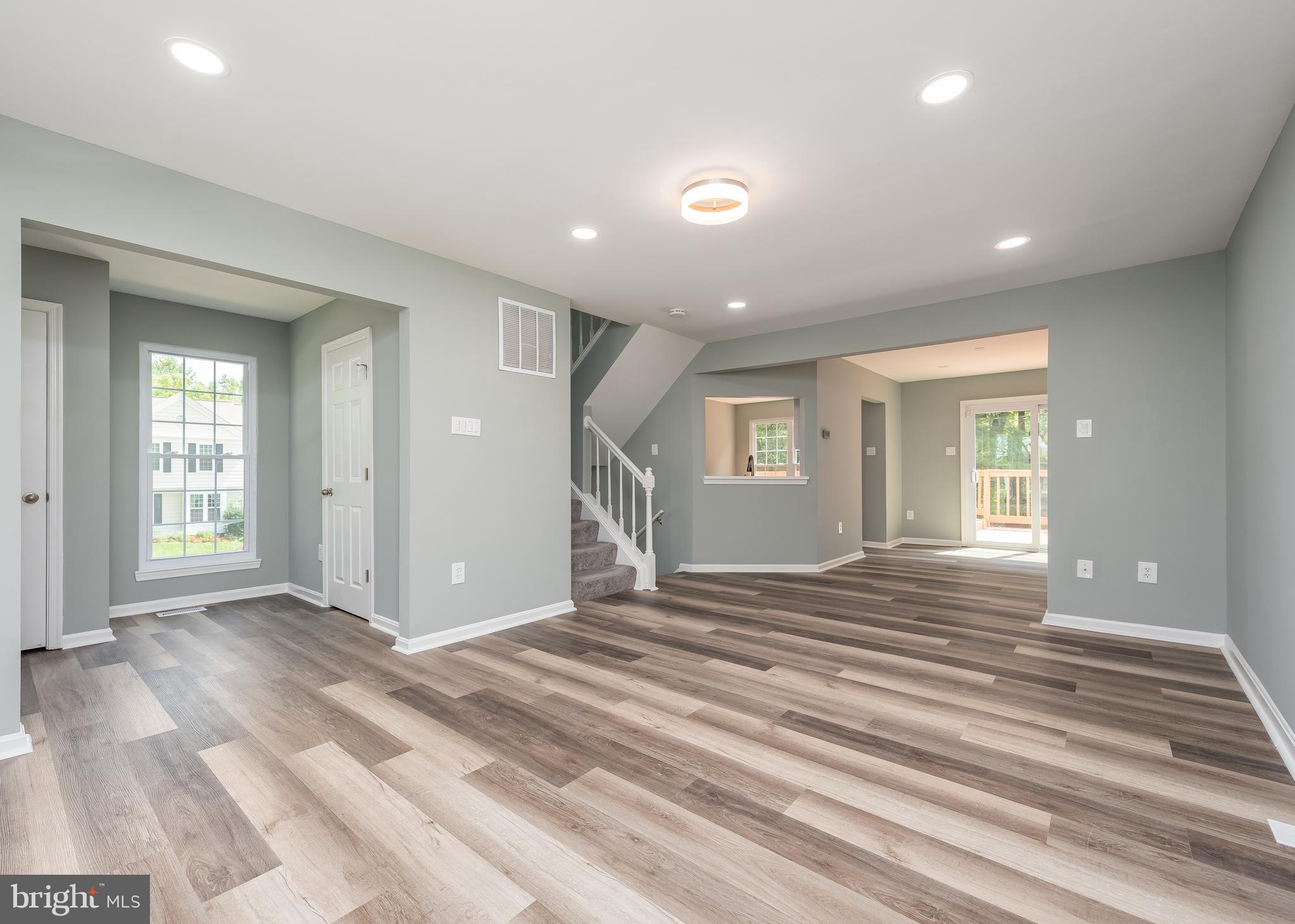 21 HIDDENCREEK COURT