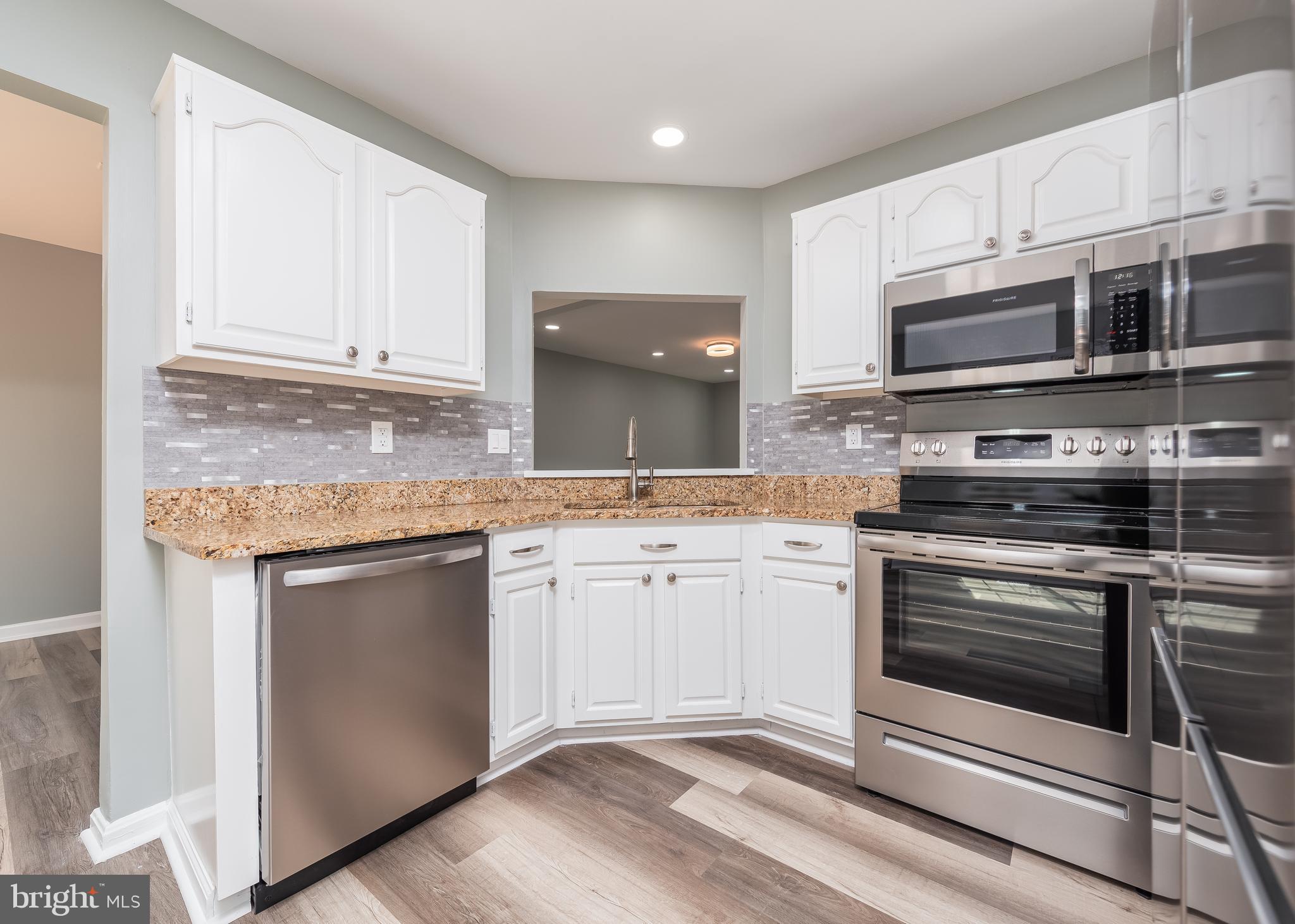 21 HIDDENCREEK COURT