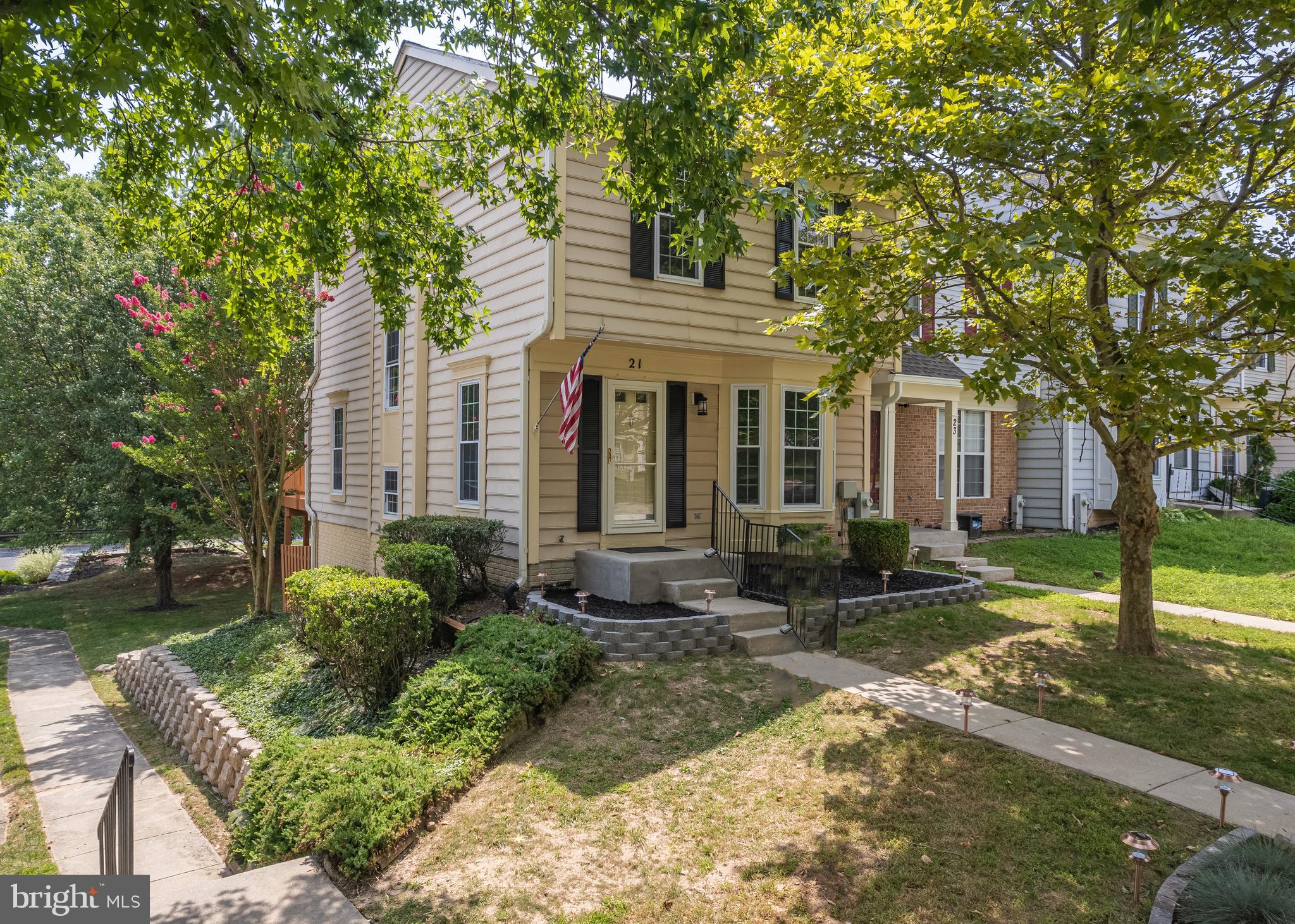 21 HIDDENCREEK COURT