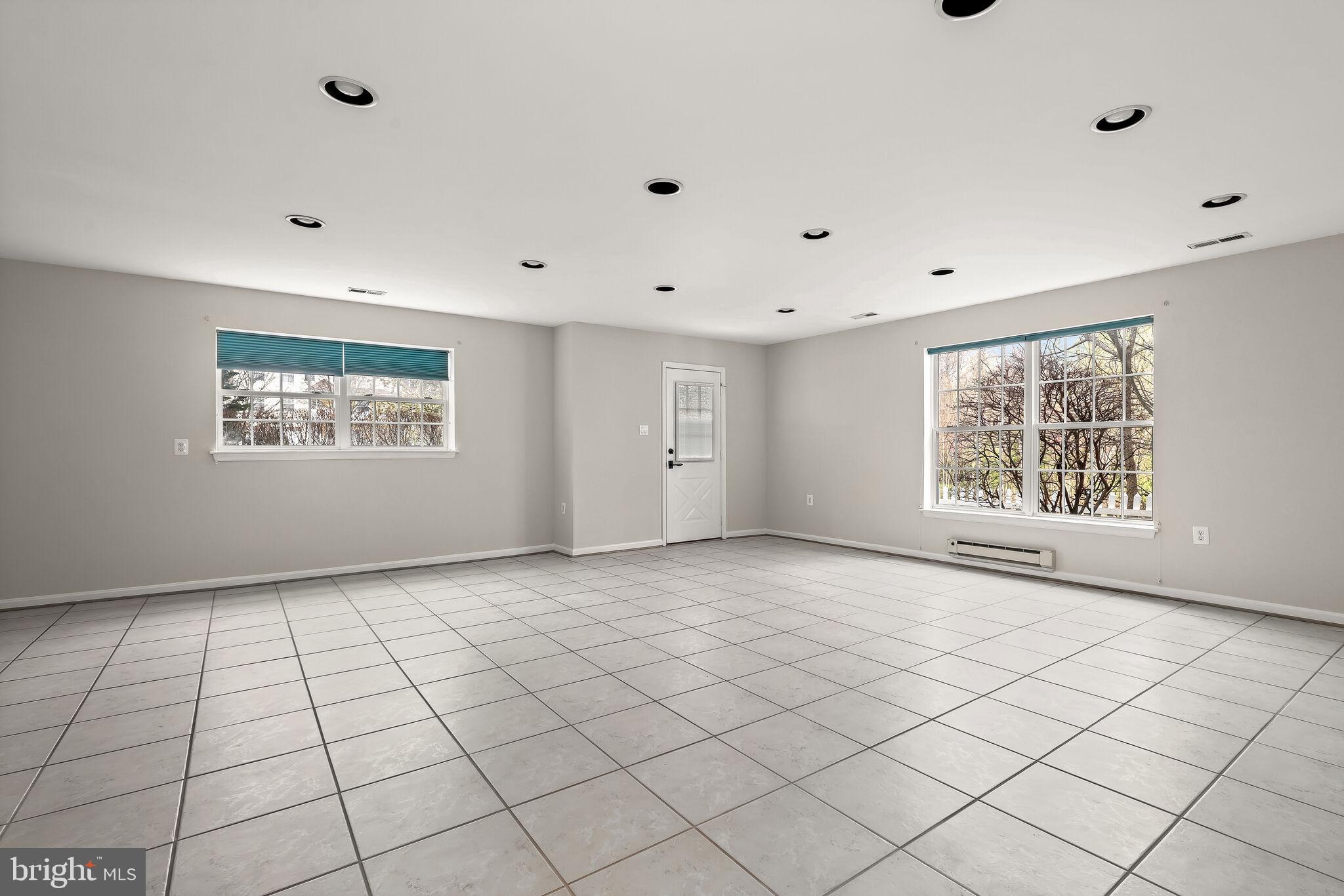 1 Johnsborough Ct #43