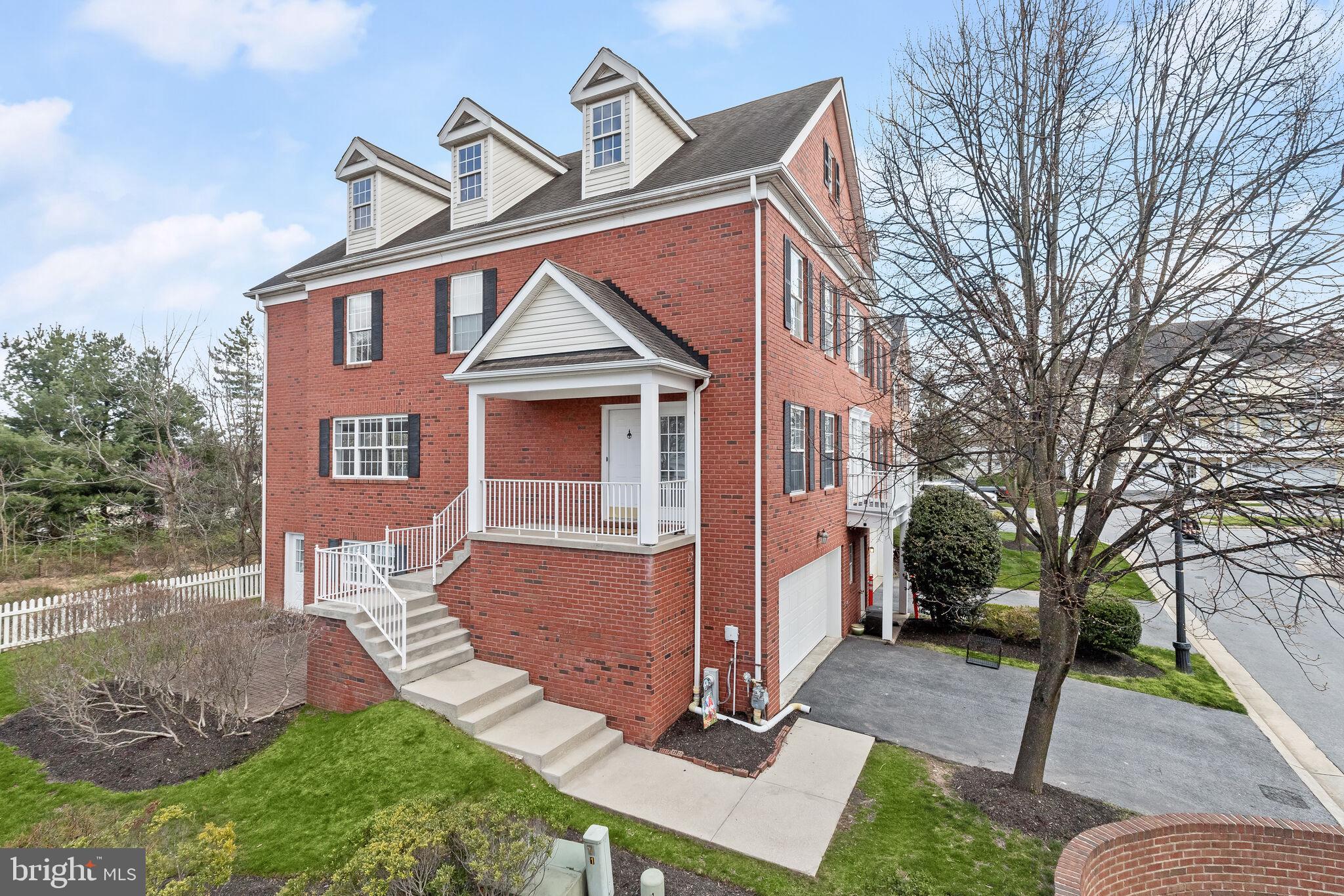 1 Johnsborough Ct #43