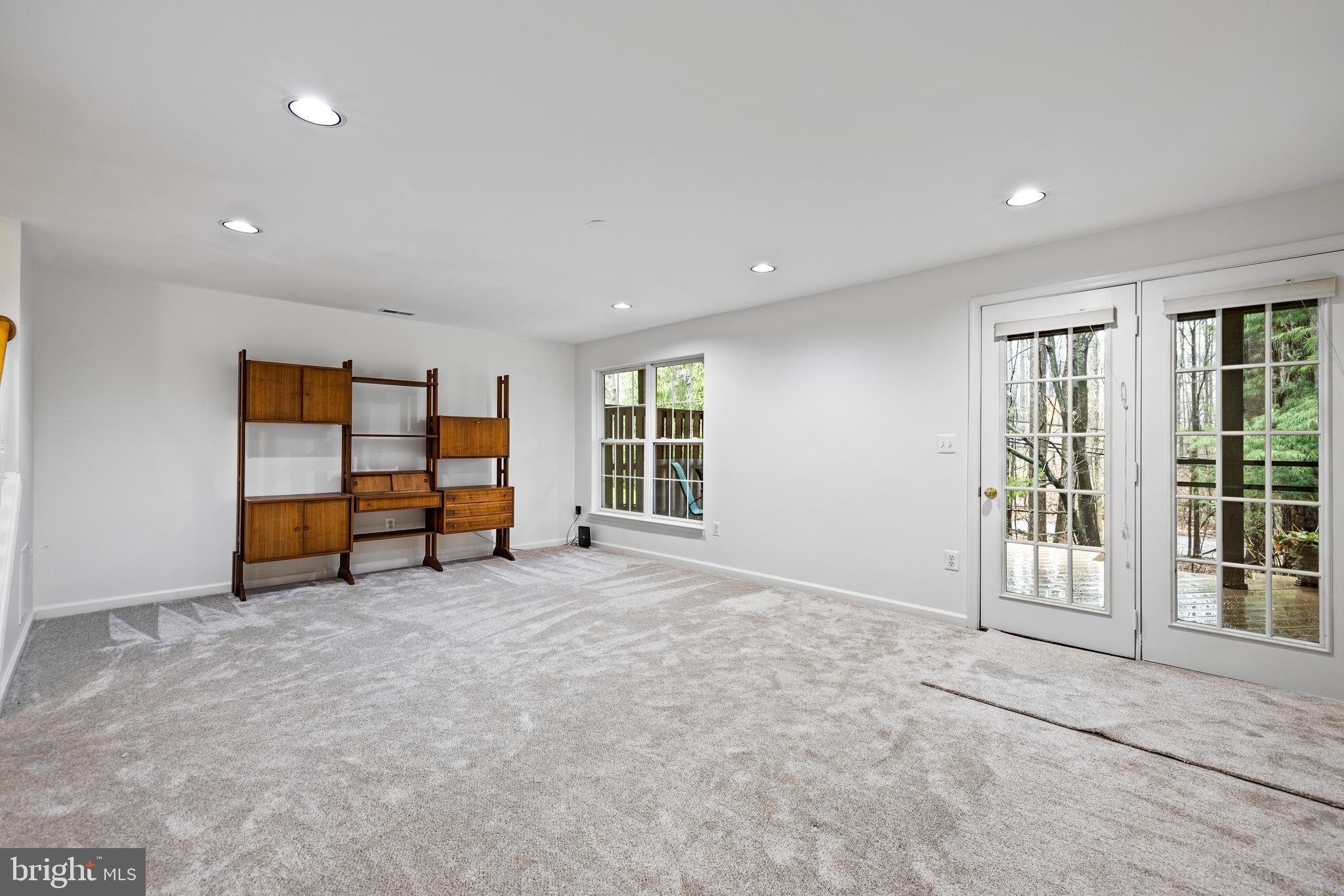 743 Leister Dr