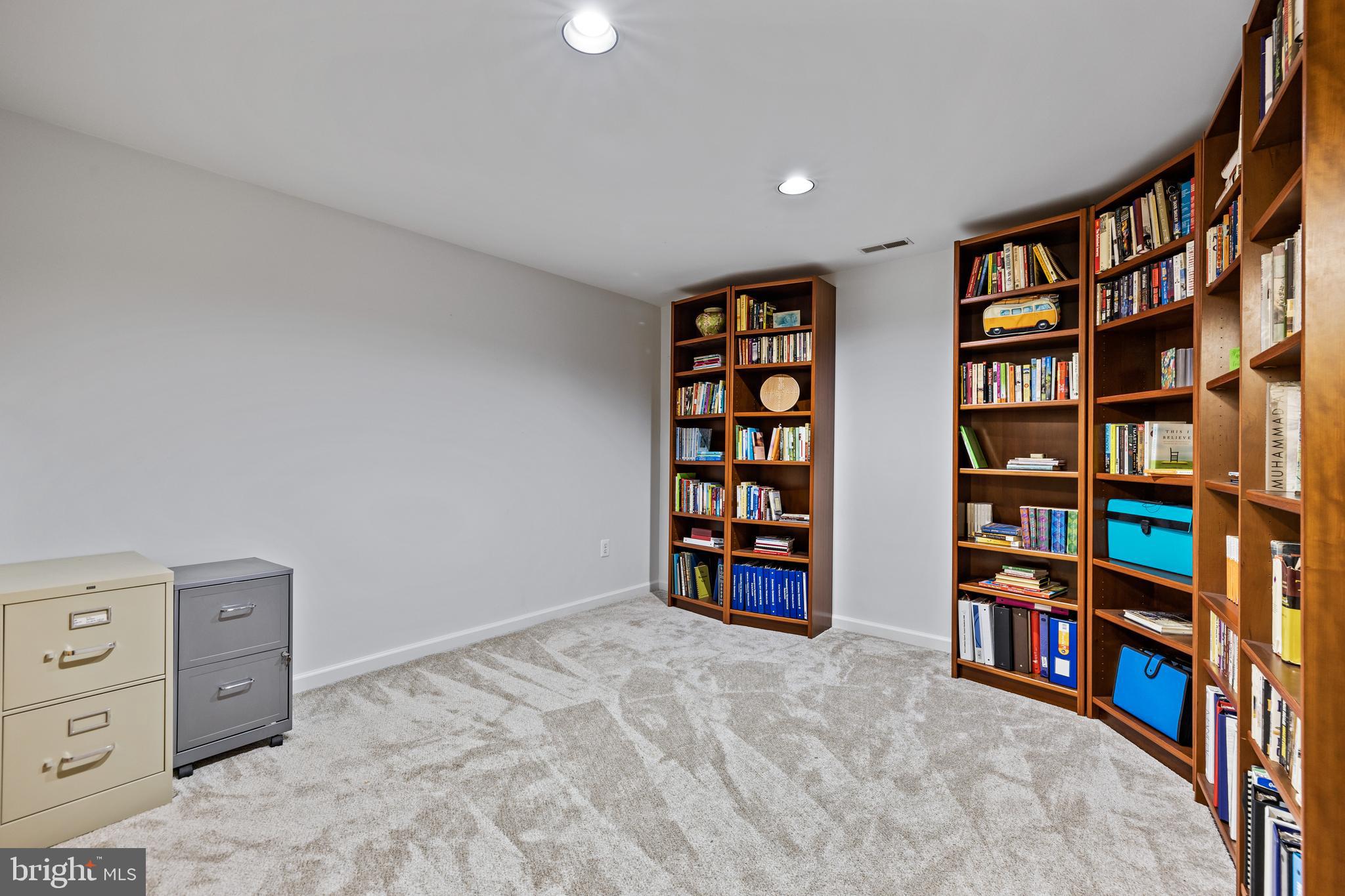 743 Leister Dr