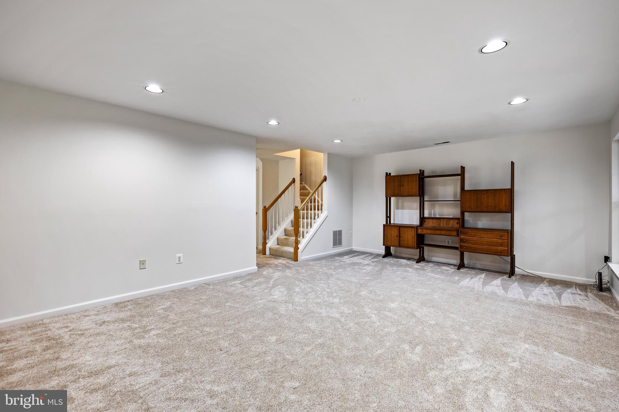 743 Leister Dr