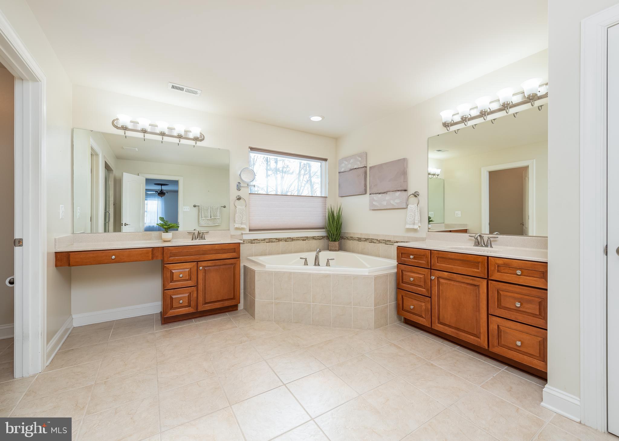 2813 Mossy Oak Lane