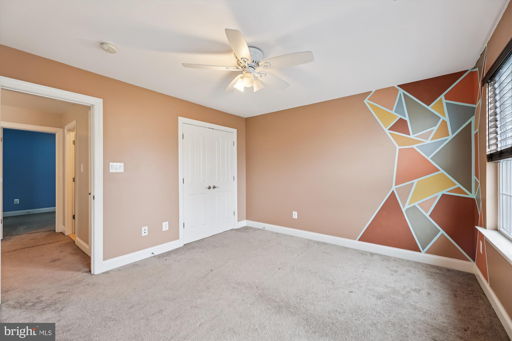 6912 DONAU COURT