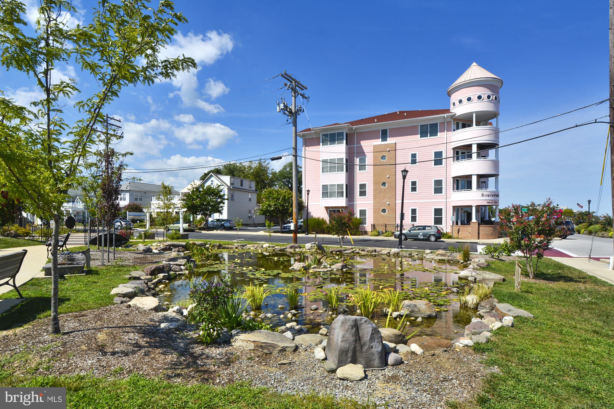 6912 DONAU COURT