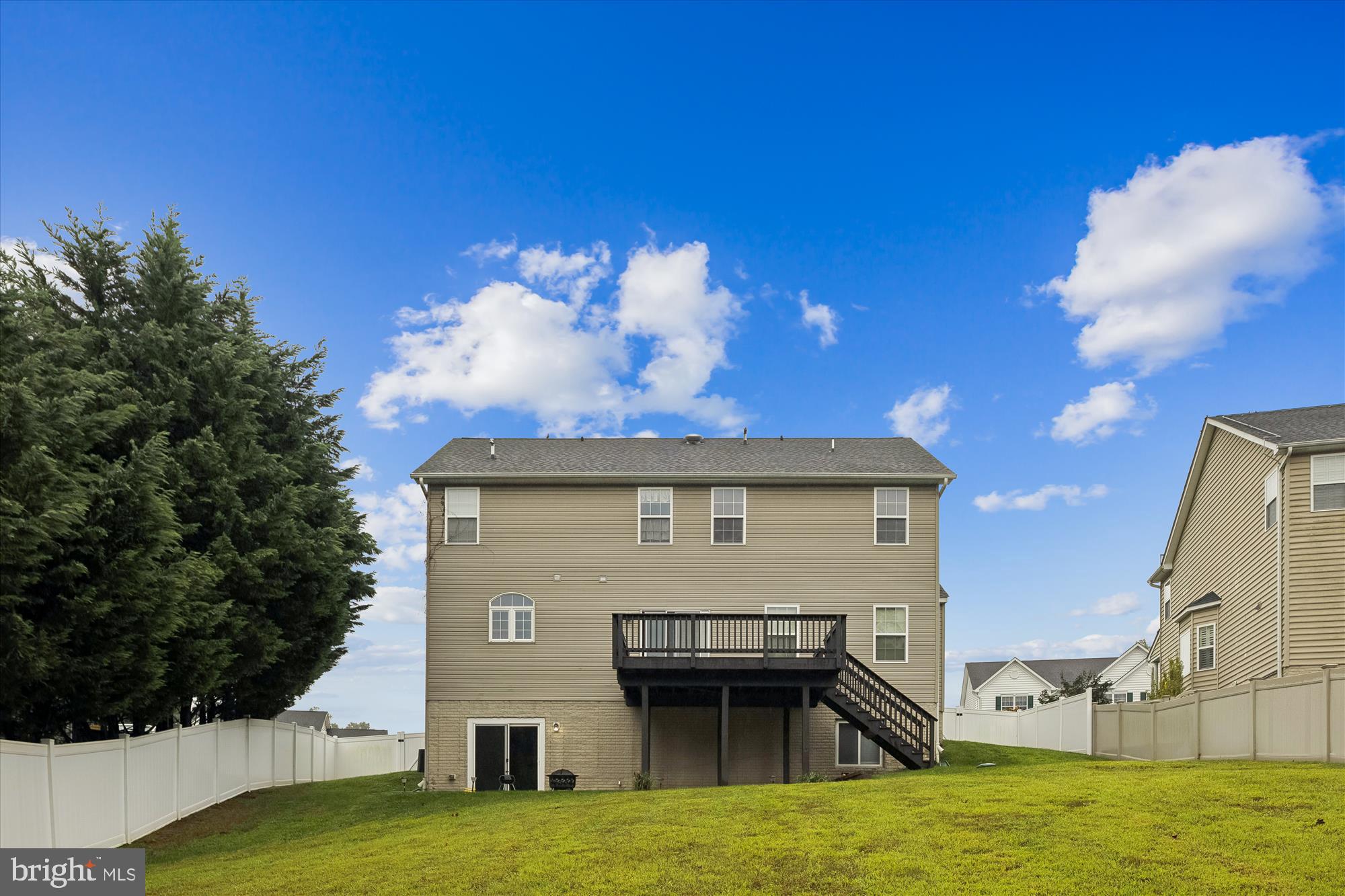 6912 DONAU COURT