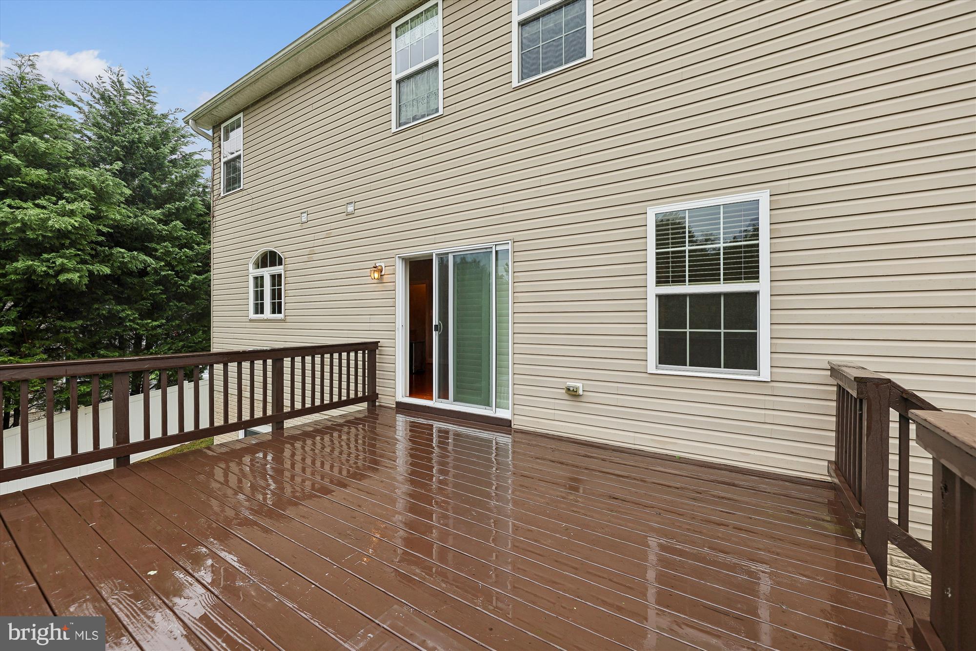 6912 DONAU COURT