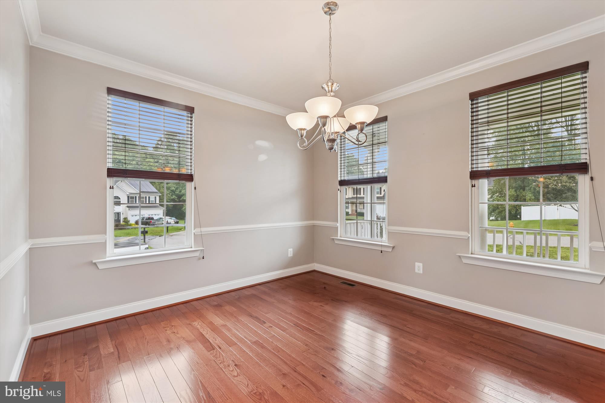 6912 DONAU COURT