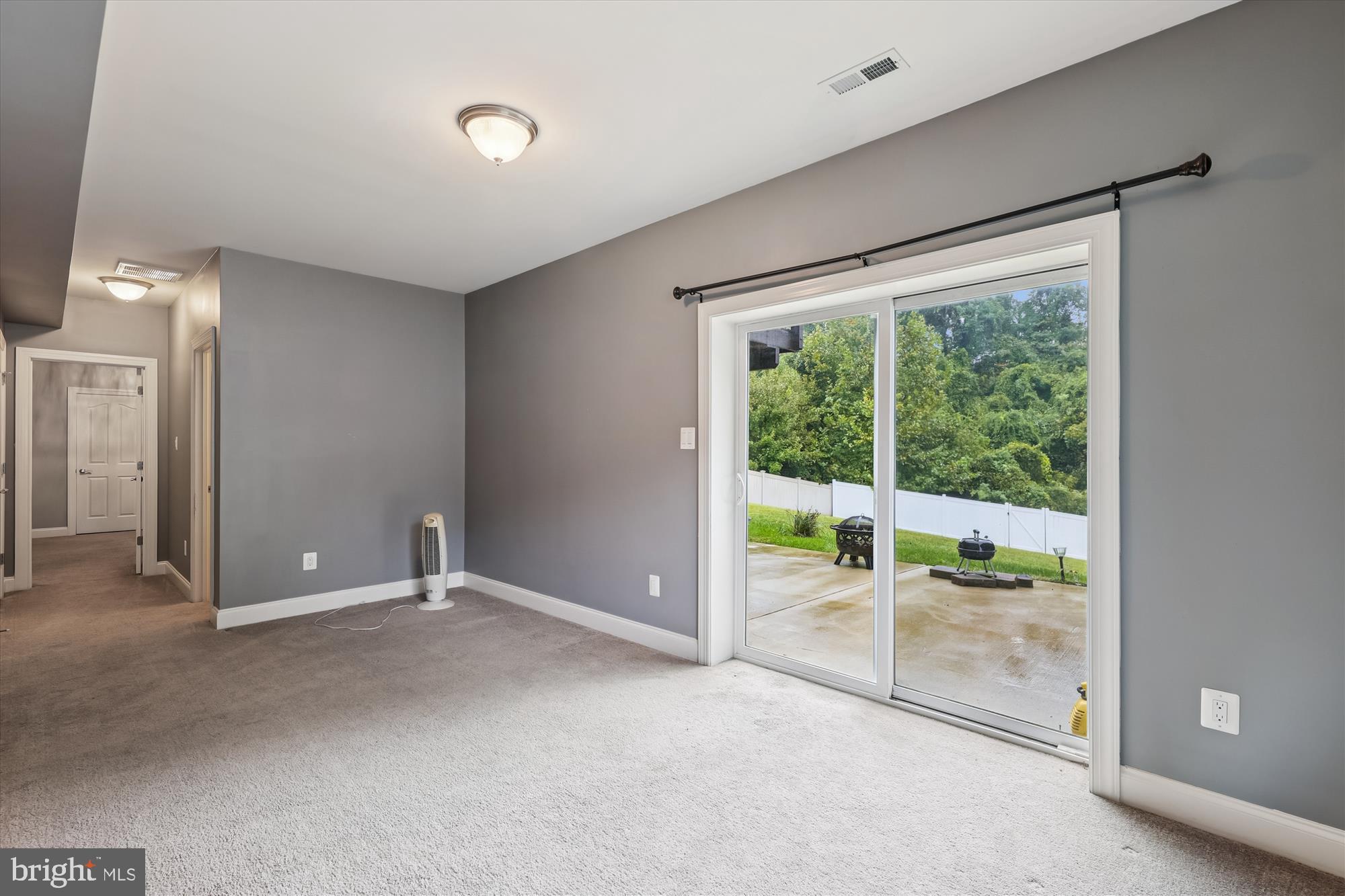 6912 DONAU COURT