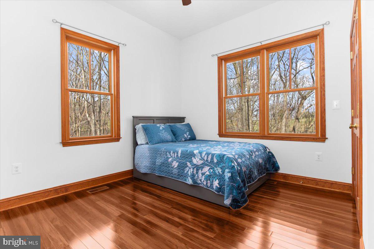 1801 Nicodemus ROAD
