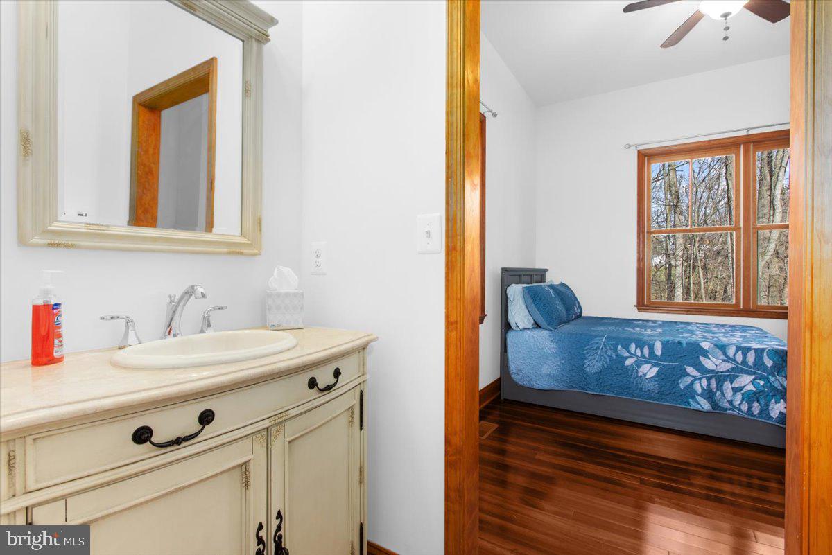 1801 Nicodemus ROAD