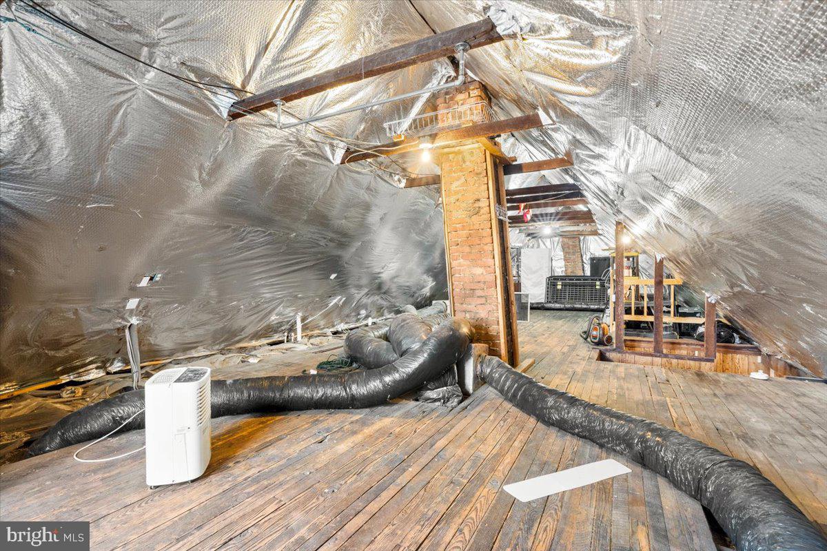 307 E Potomac St