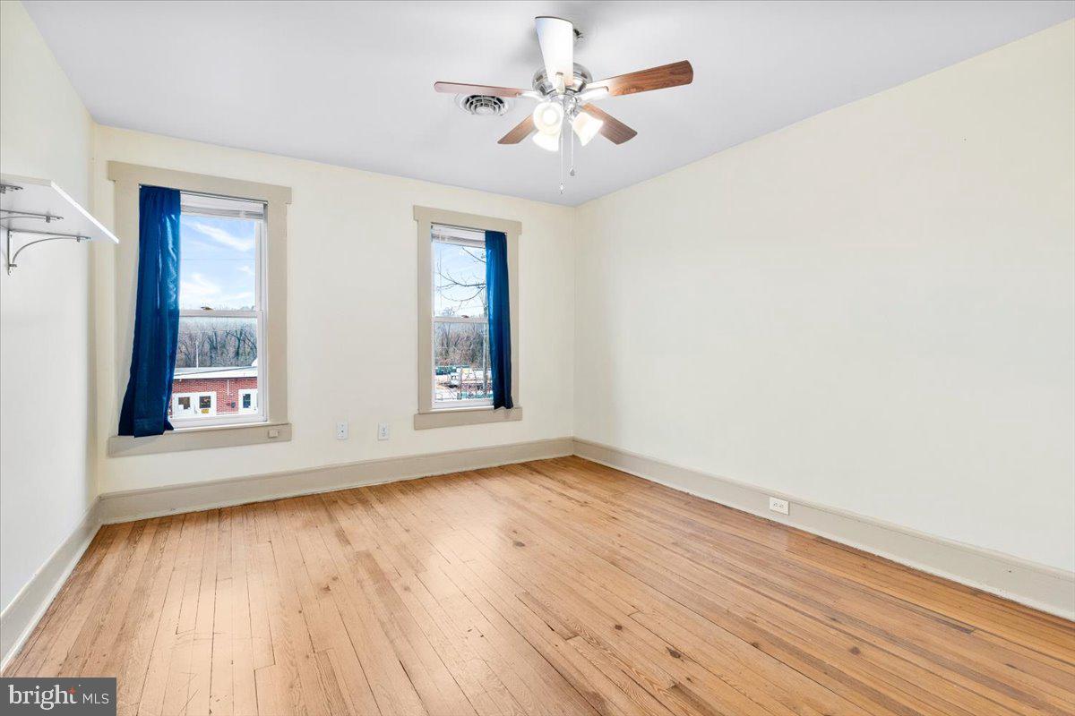 307 E Potomac St