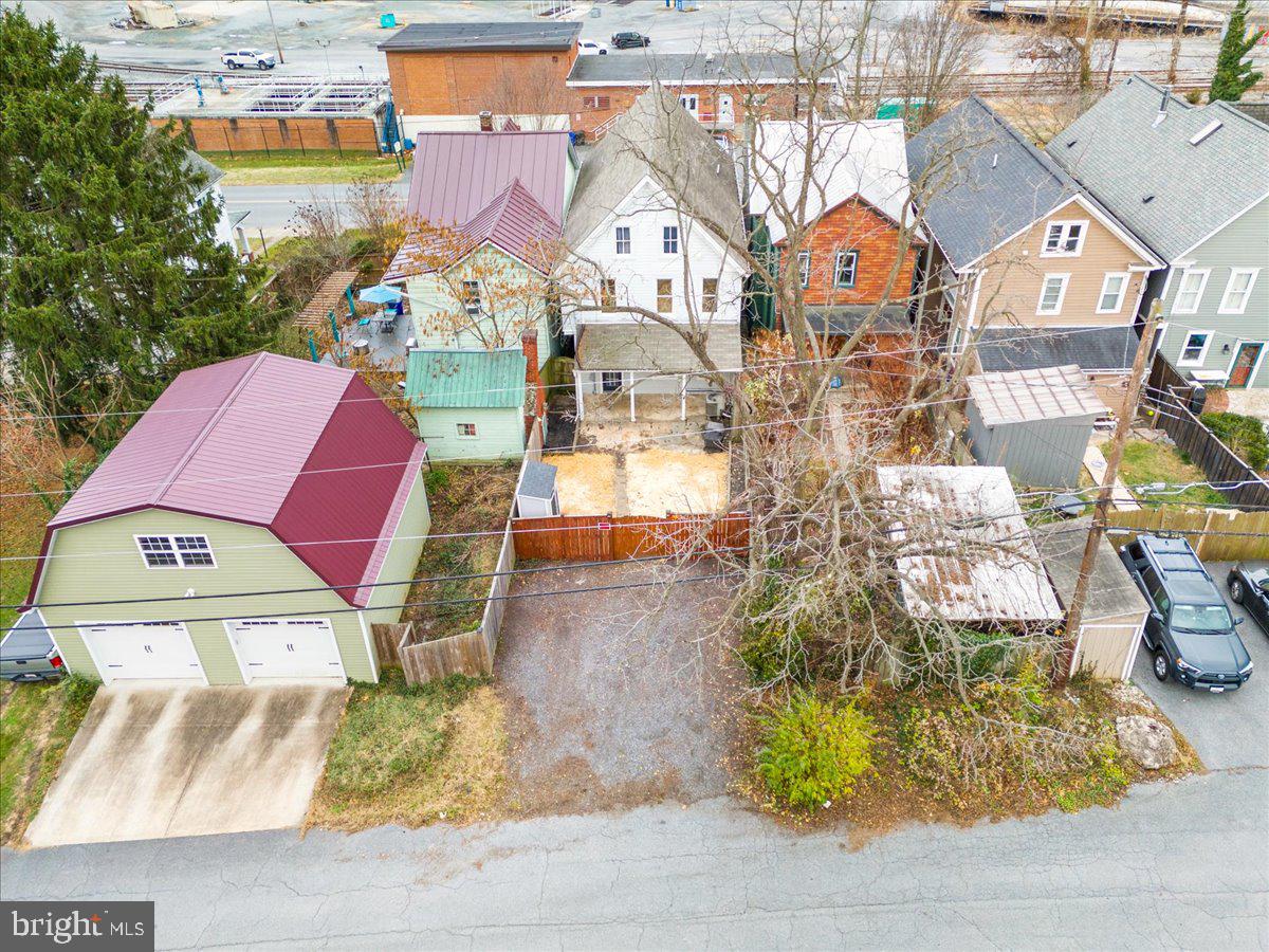 307 E Potomac St