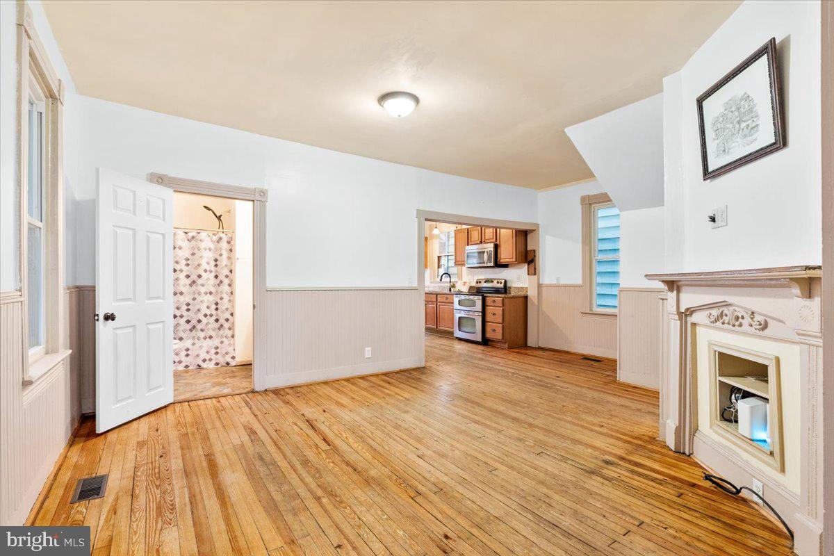 307 E Potomac St