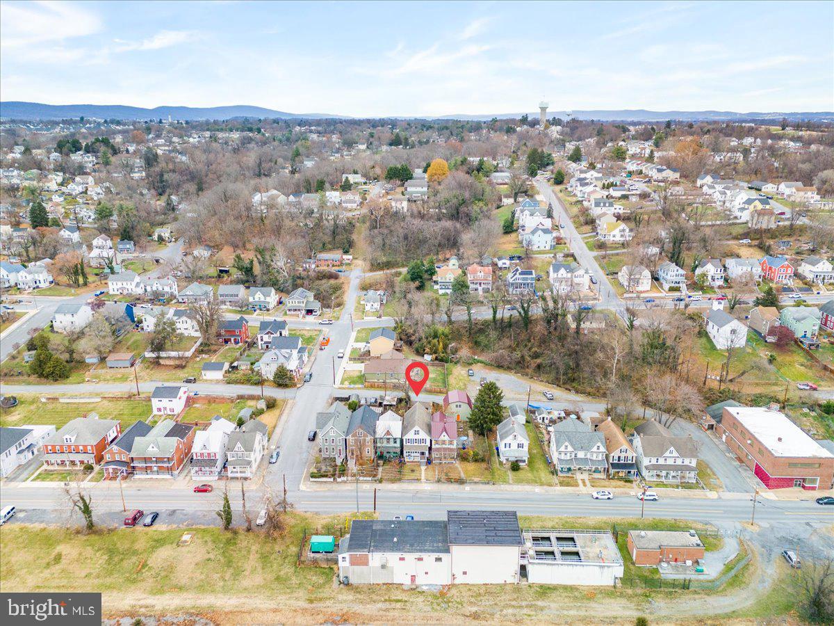 307 E Potomac St