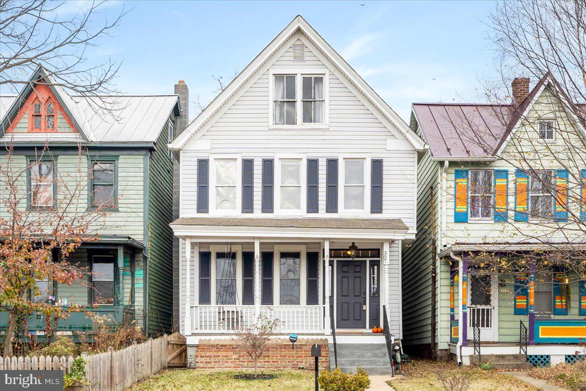 307 E Potomac St