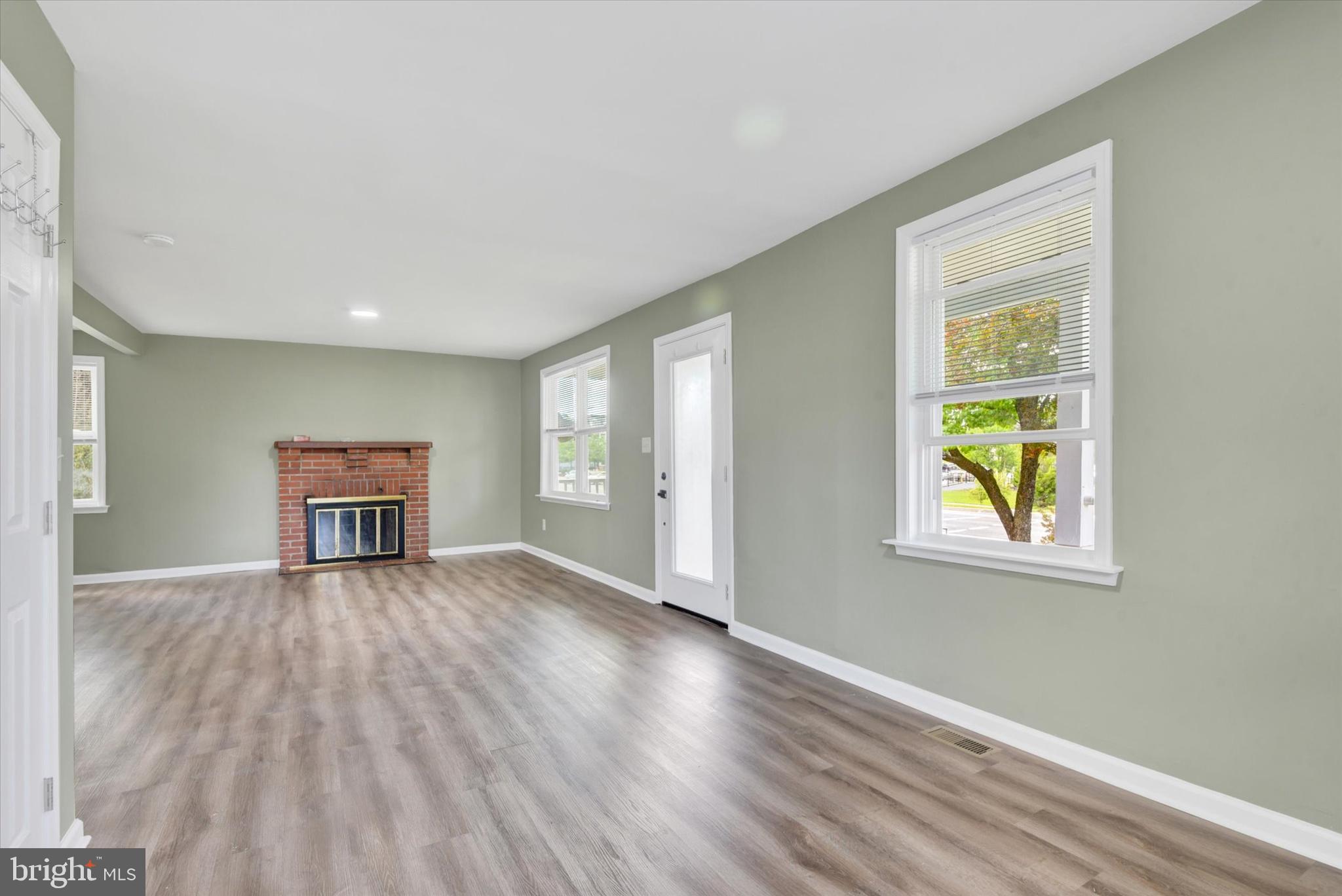 3543 URBANA PIKE