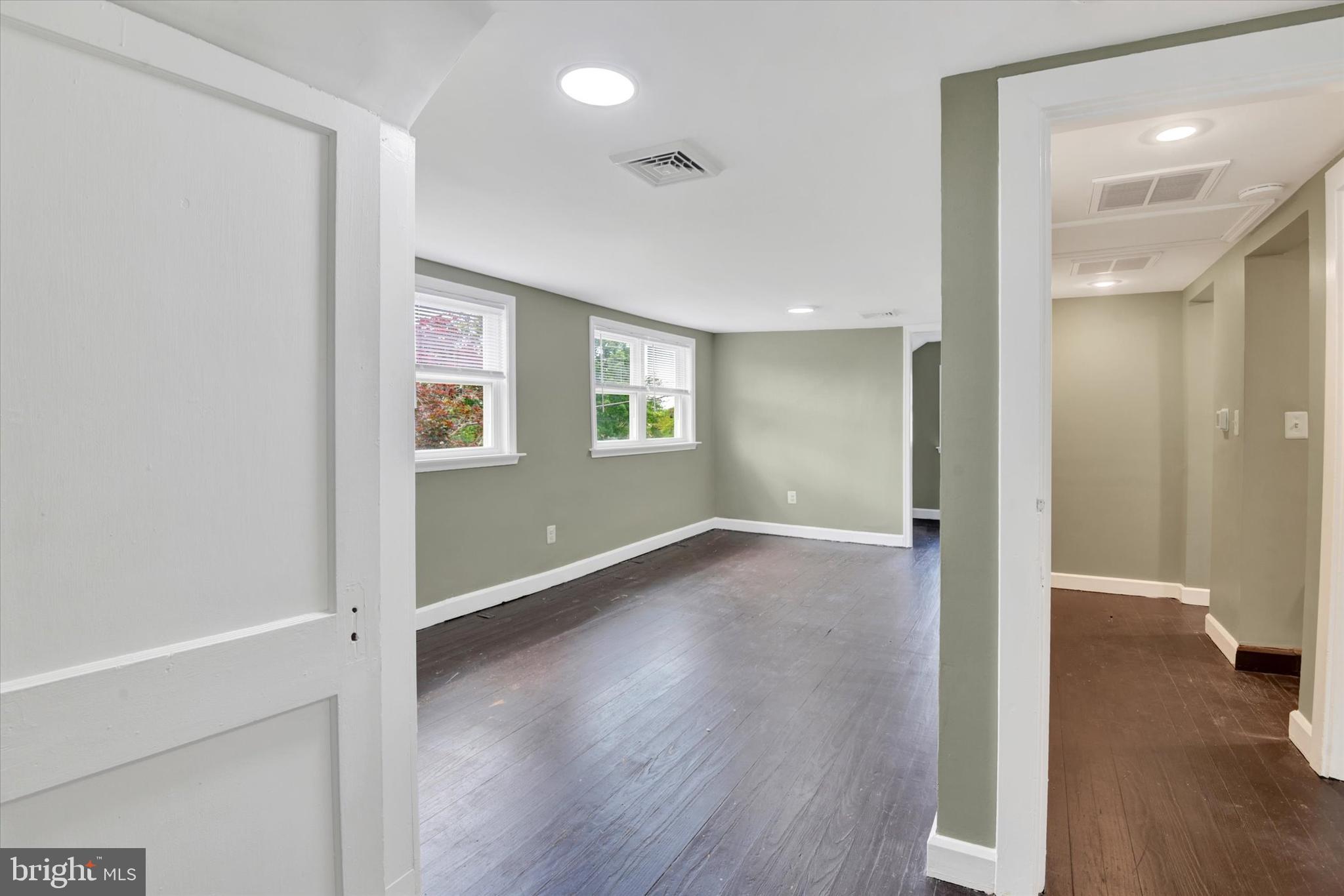3543 URBANA PIKE