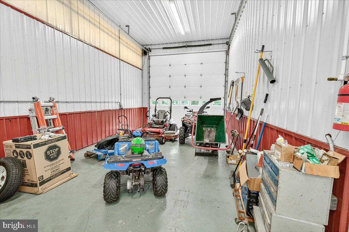 8418 PETERS ROAD