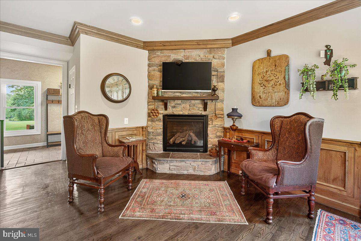 8418 PETERS ROAD