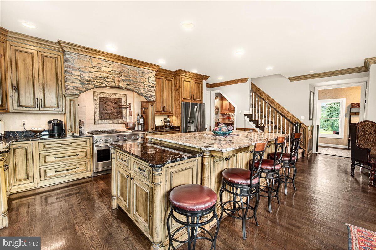8418 PETERS ROAD