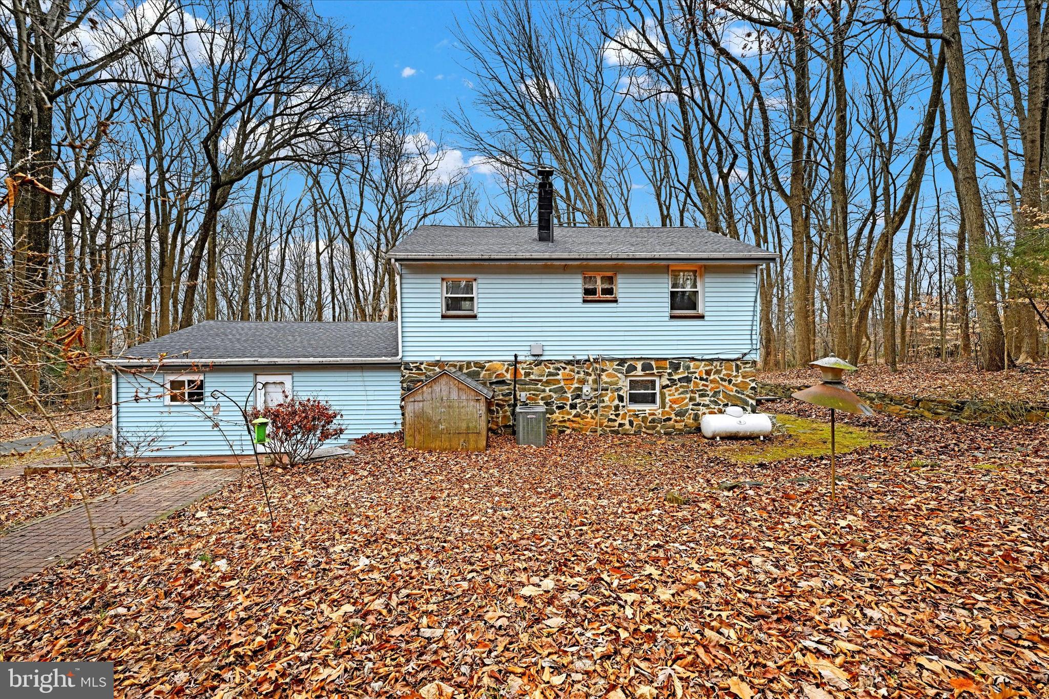 2157 Sherwood Ln