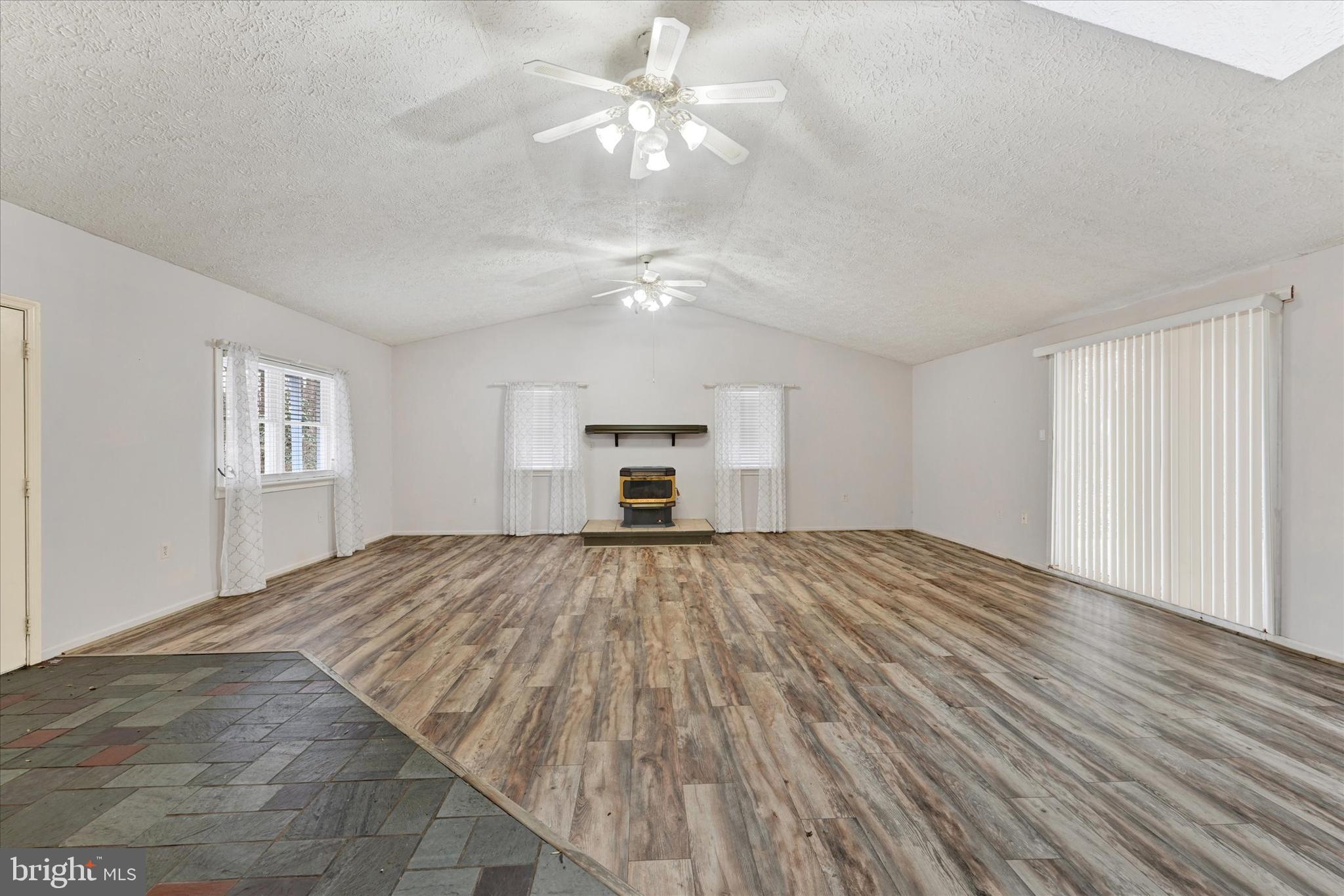 2157 Sherwood Ln